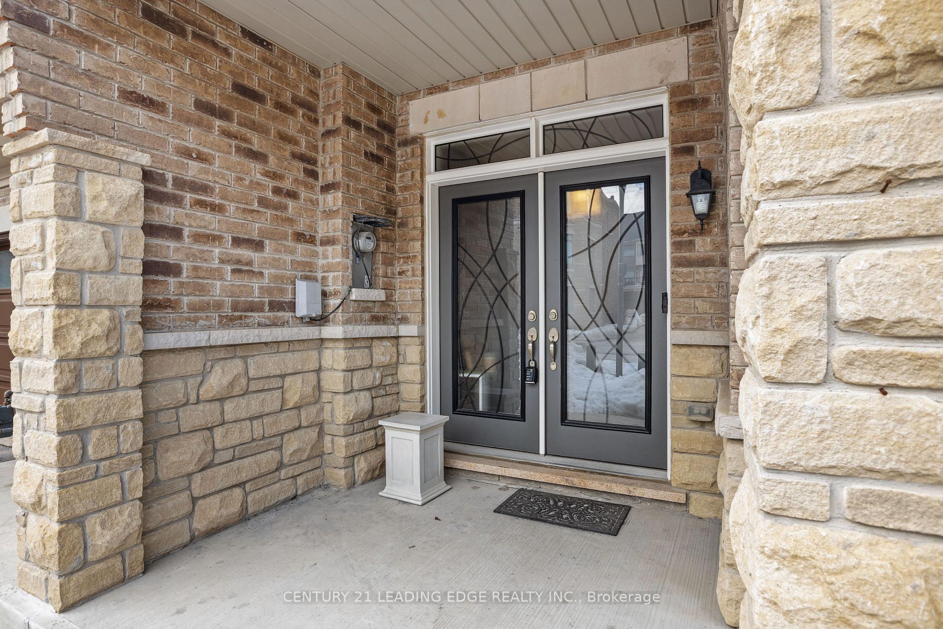 Front of 28 Rougeview Park Crescent