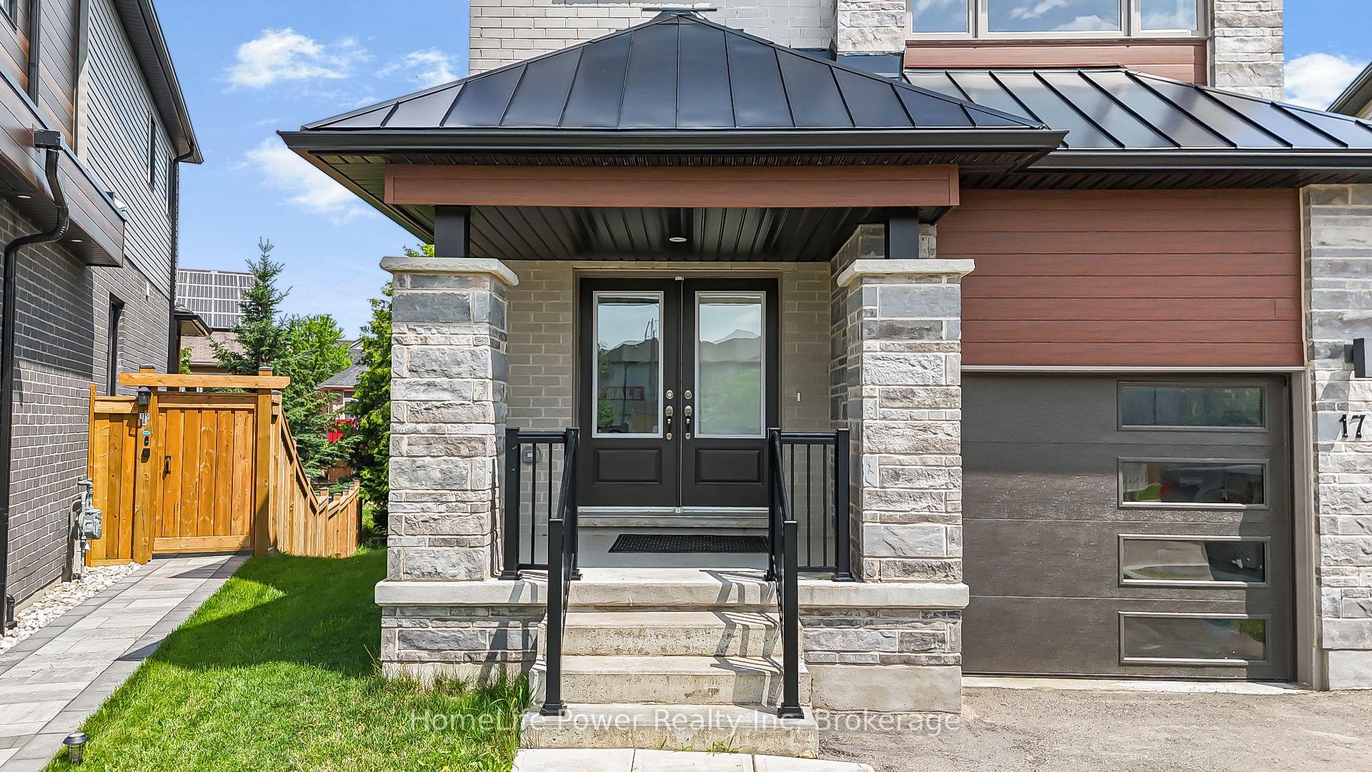 Photo 4 of 17 Ferris Circle, Guelph, Clairfields/Hanlon Business Park — HOMEH