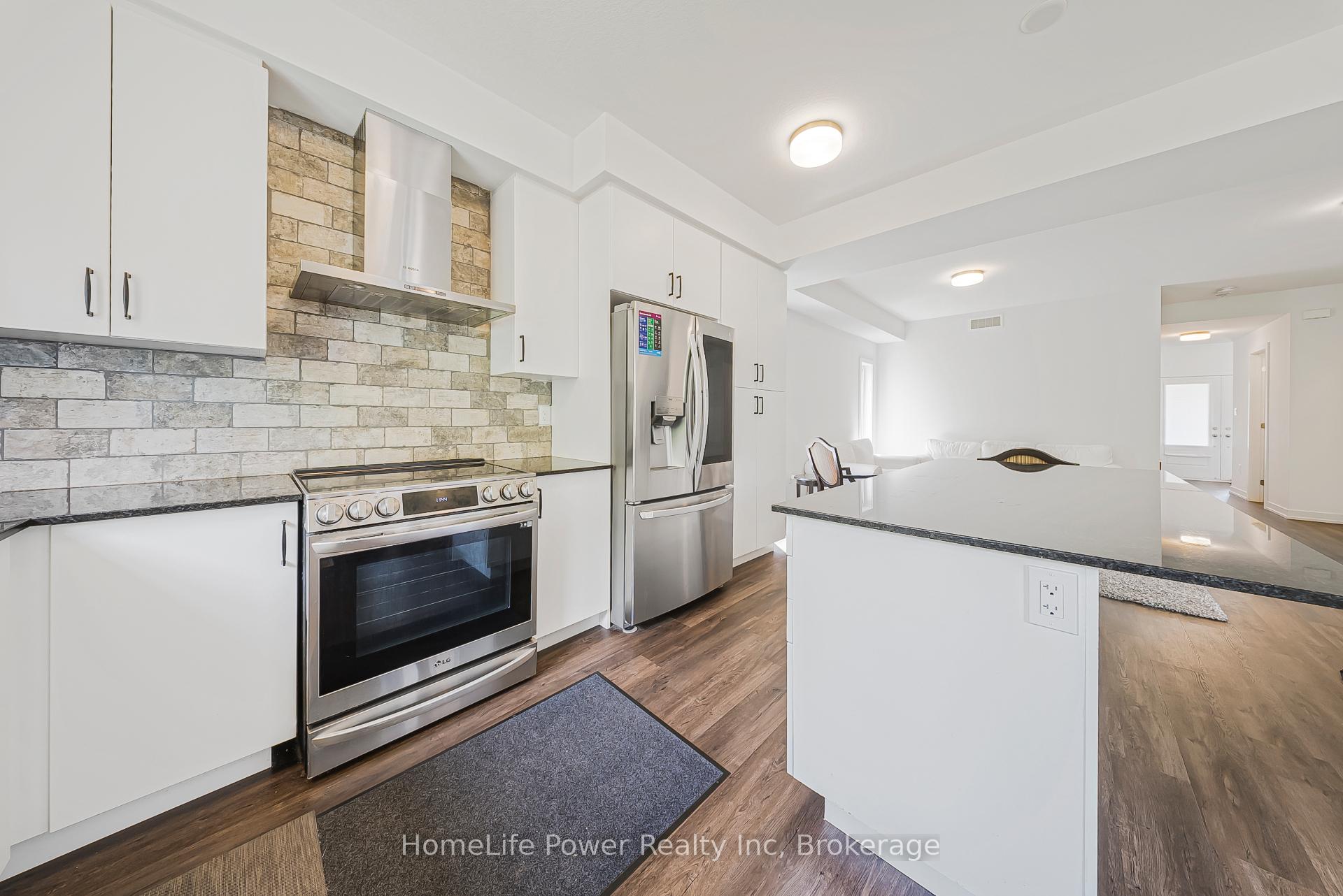Photo 28 of 17 Ferris Circle, Guelph, Clairfields/Hanlon Business Park — HOMEH