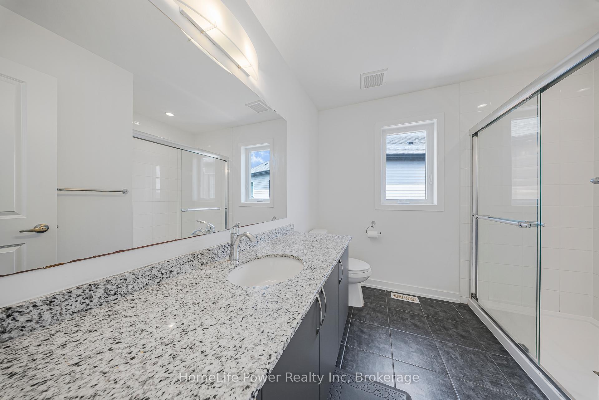 Photo 36 of 17 Ferris Circle, Guelph, Clairfields/Hanlon Business Park — HOMEH
