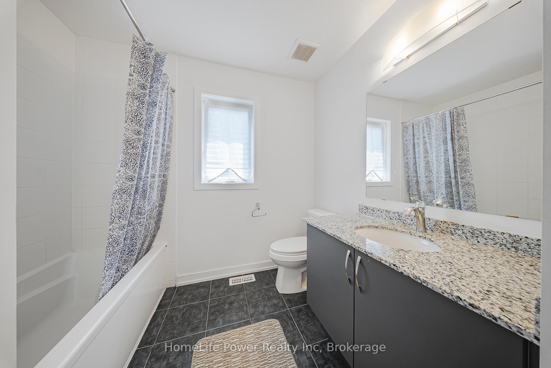 Photo 43 of 17 Ferris Circle, Guelph, Clairfields/Hanlon Business Park — HOMEH