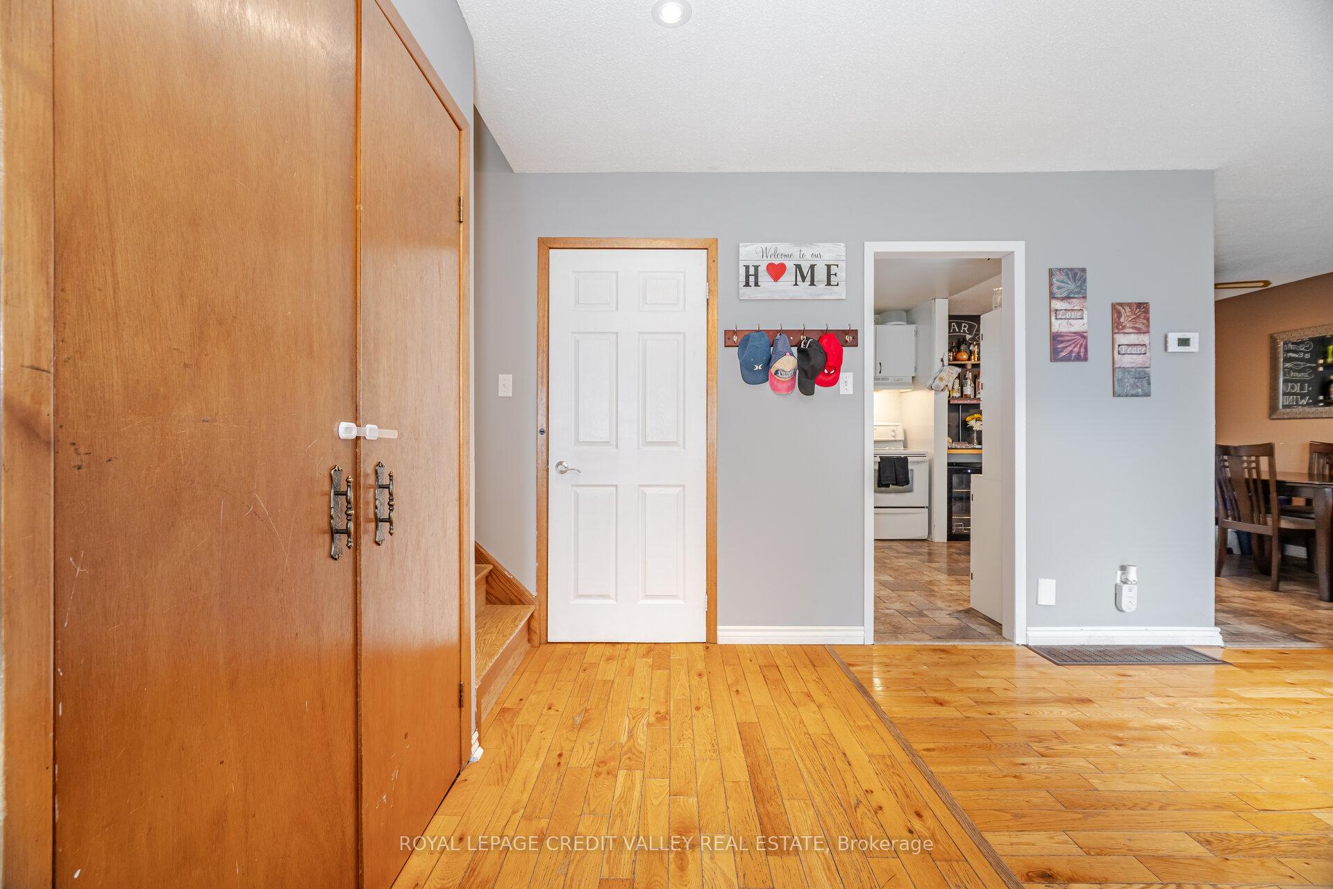 Photo 8 of 25 Huntingwood Crescent, Brampton, Central Park — HOMEH
