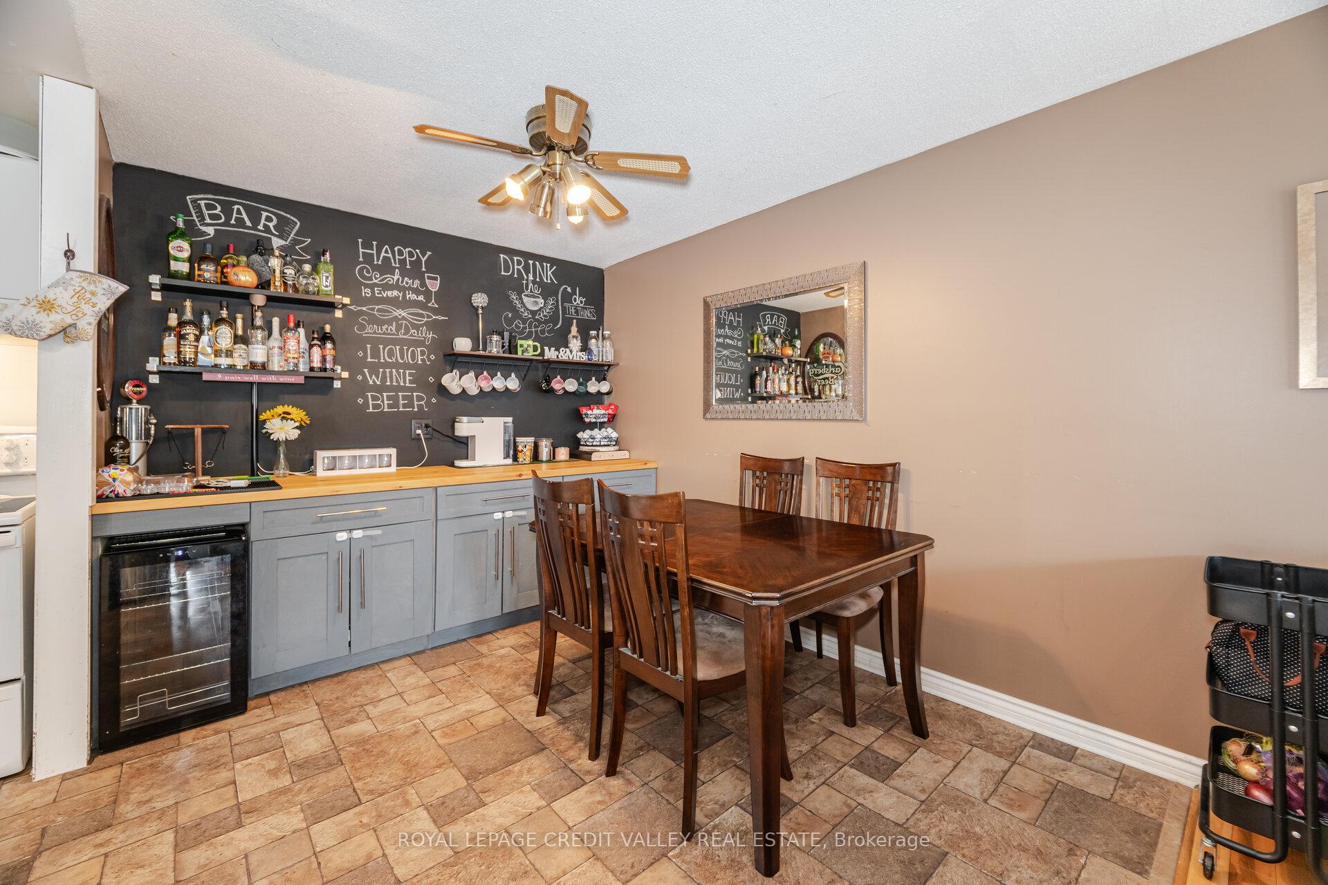 Photo 7 of 25 Huntingwood Crescent, Brampton, Central Park — HOMEH