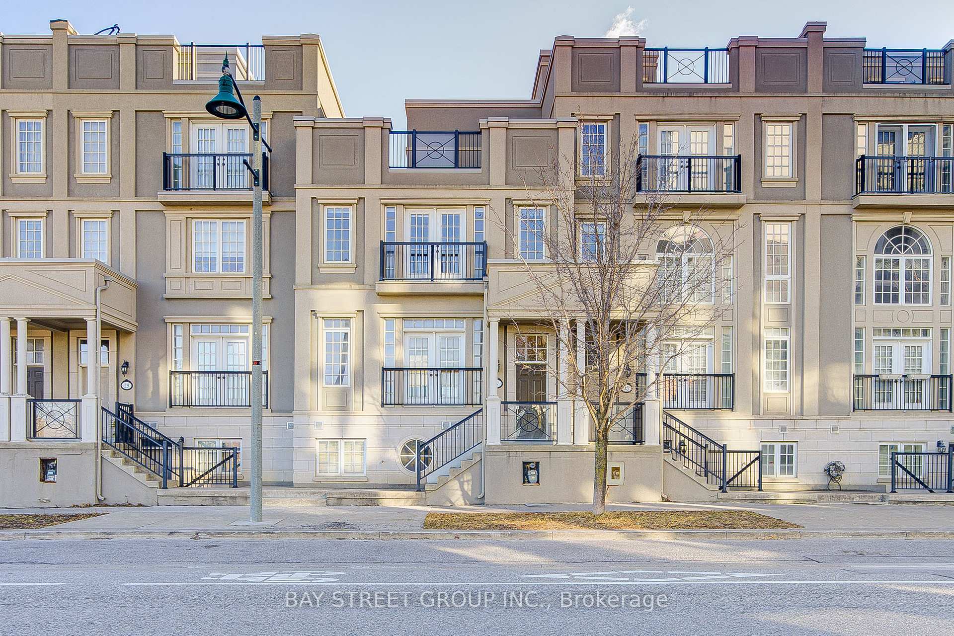 Front of 27 Rouge Valley Drive W