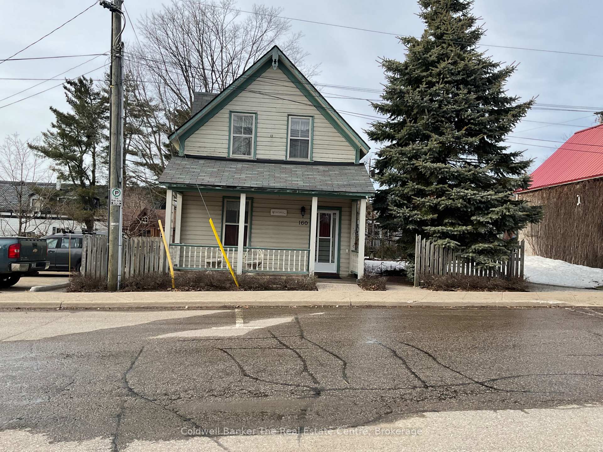Front of 160 Hotchkiss Street