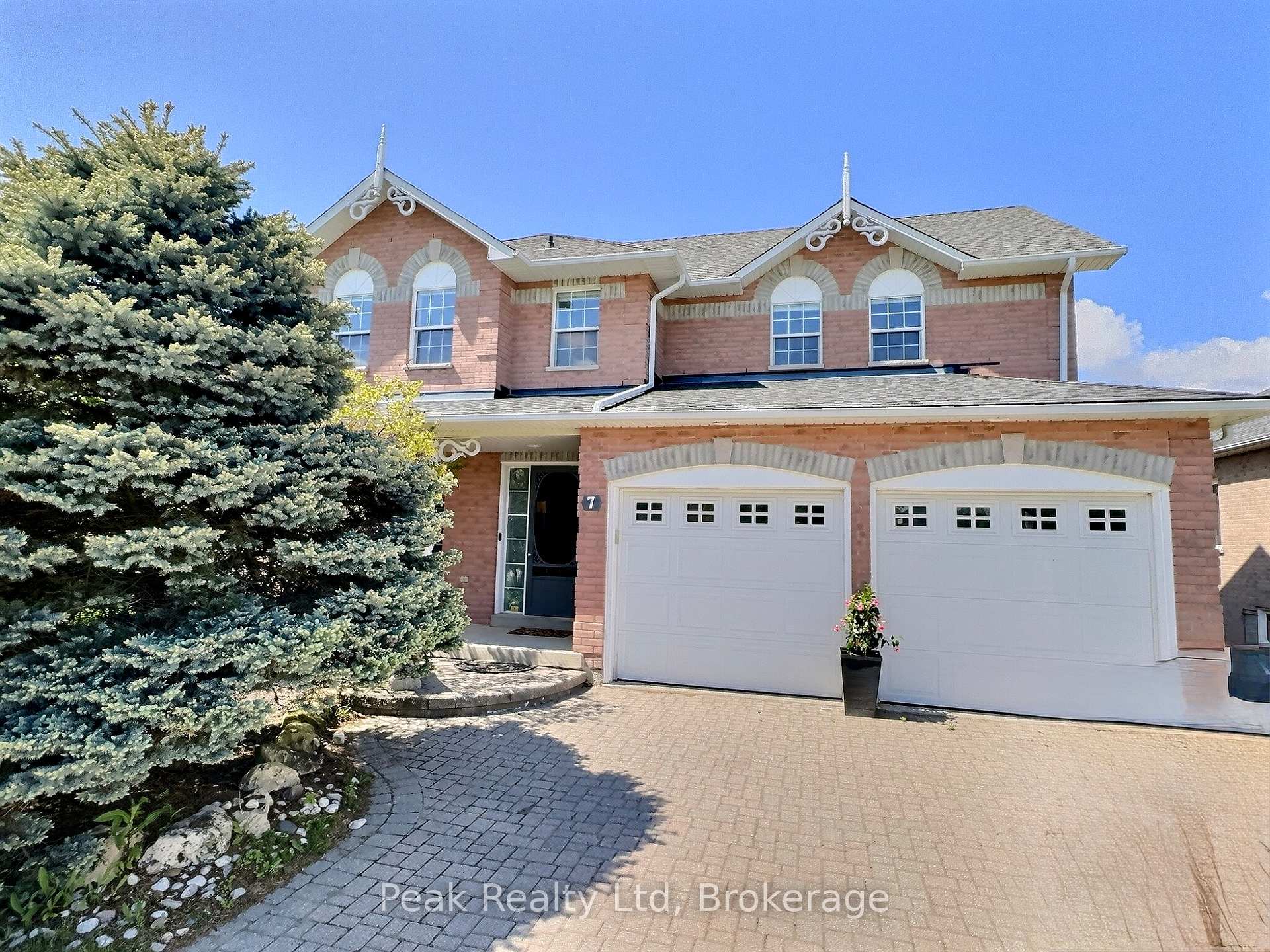 Photo 1 of 7 Hunt Street, North Dumfries — HOMEH