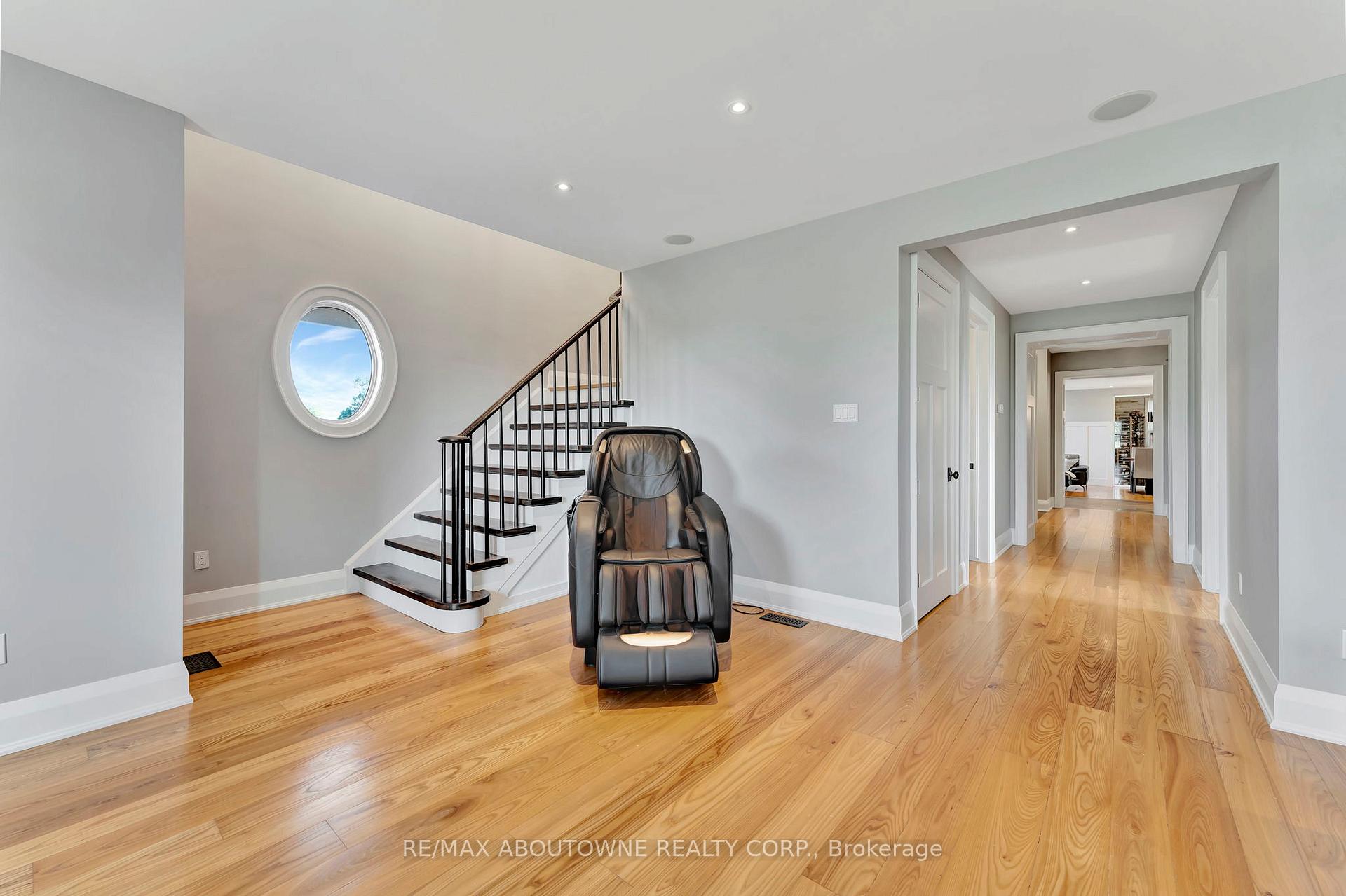 Photo 23 of 8301 Leeming Road, Hamilton, Mount Hope — HOMEH