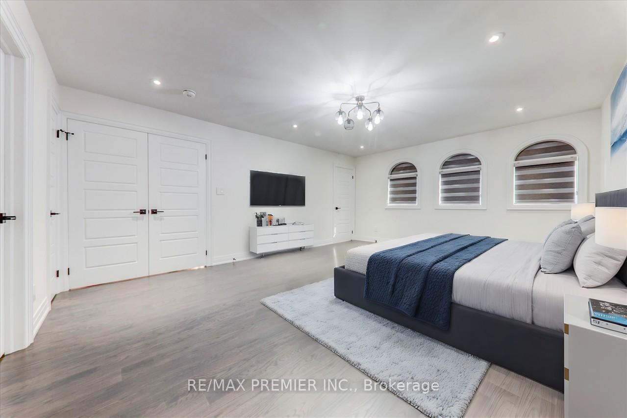 Photo 10 of 99 Benjamin Drive, Vaughan, East Woodbridge — HOMEH
