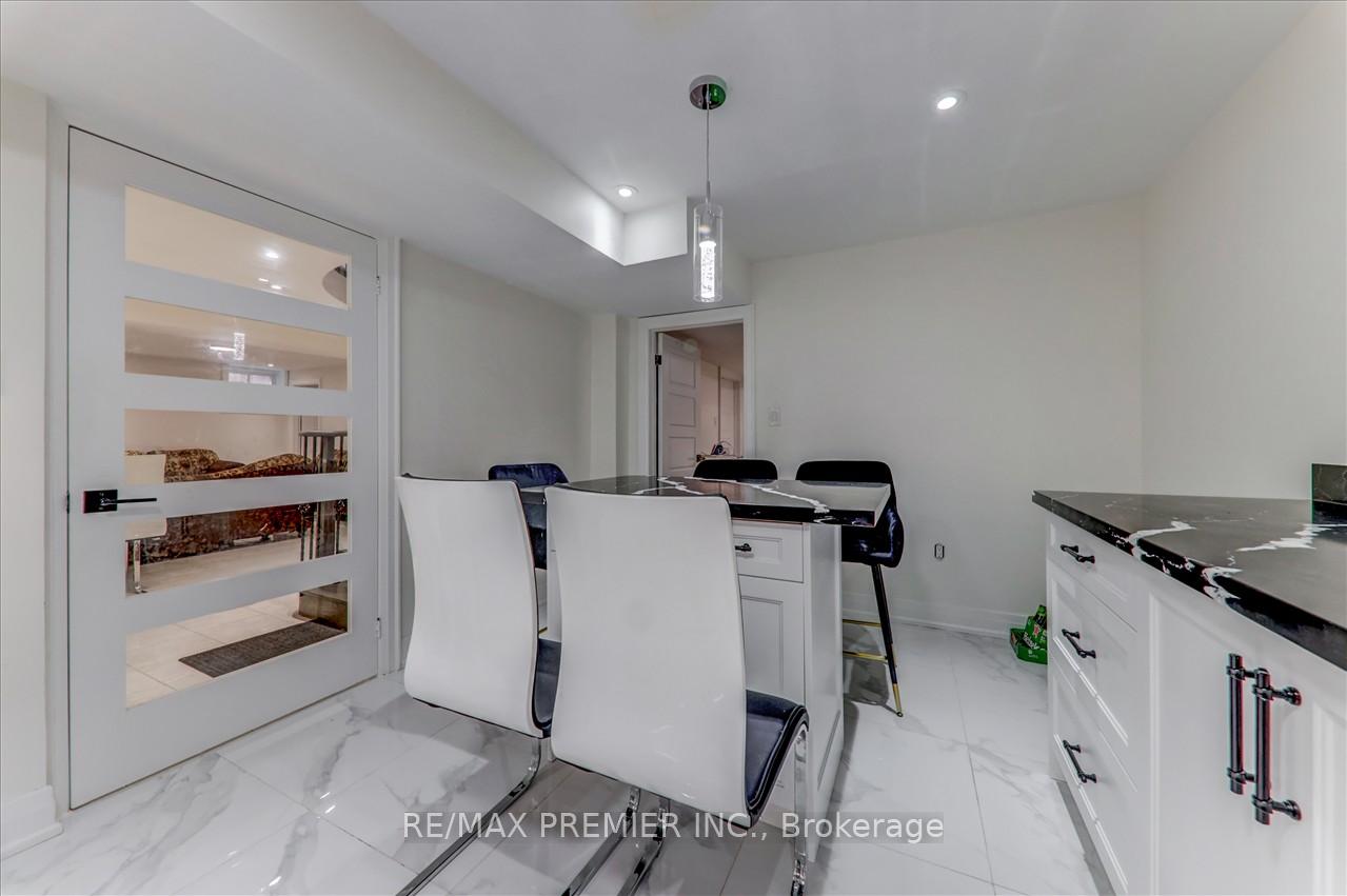 Photo 21 of 99 Benjamin Drive, Vaughan, East Woodbridge — HOMEH