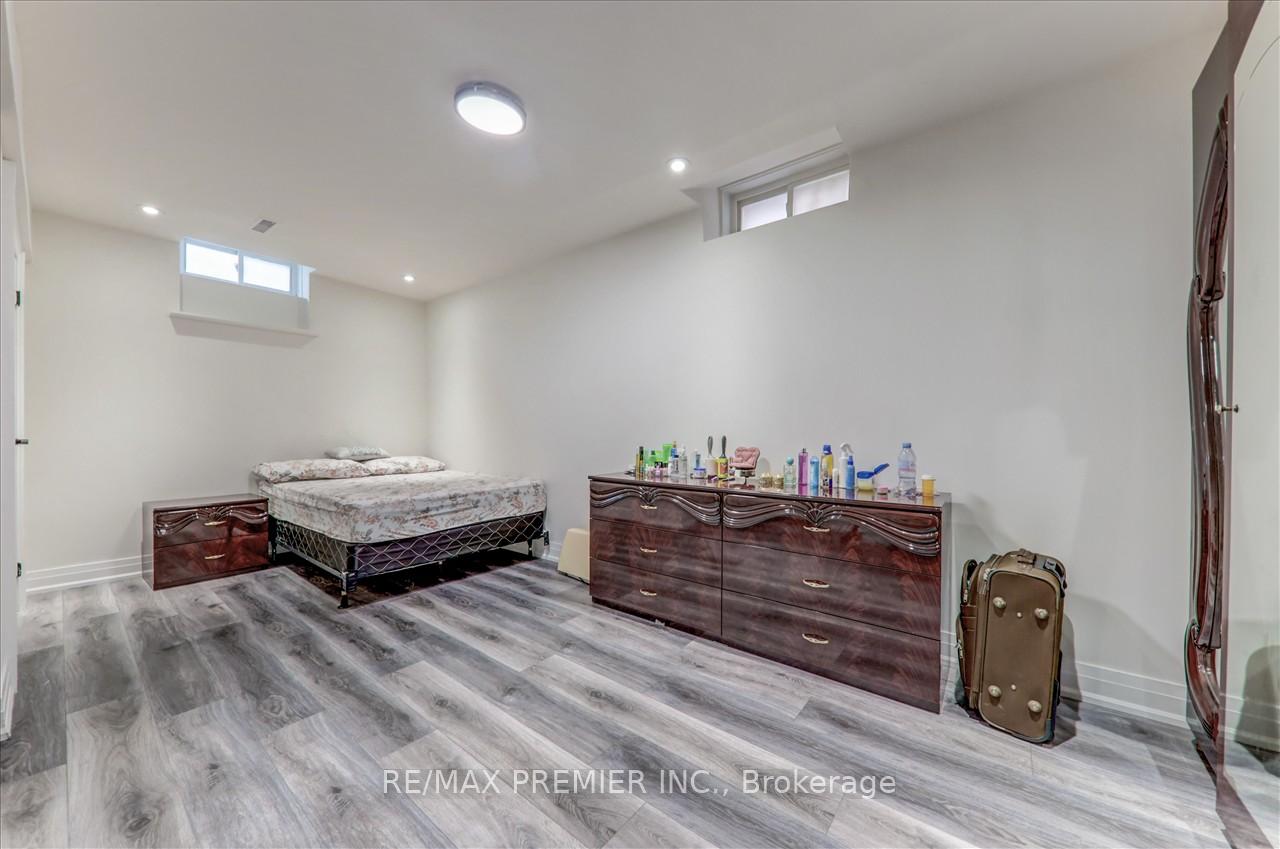 Photo 31 of 99 Benjamin Drive, Vaughan, East Woodbridge — HOMEH