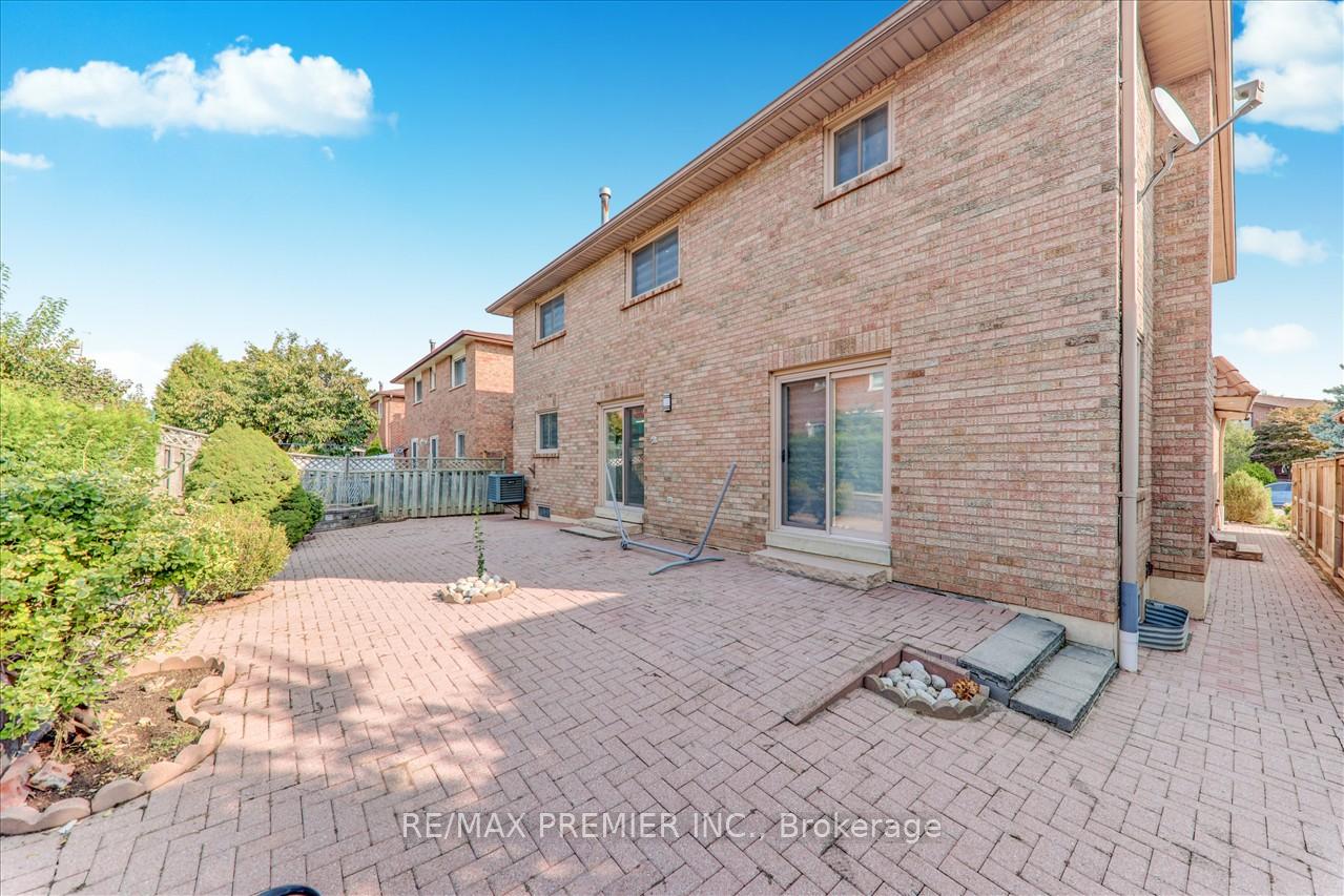 Photo 29 of 99 Benjamin Drive, Vaughan, East Woodbridge — HOMEH