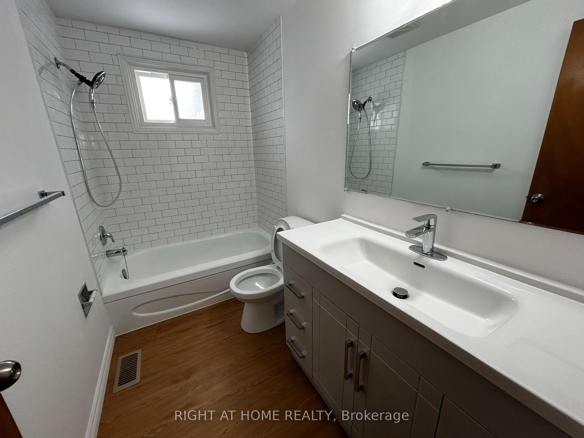 Photo 10 of 106 Belwood Crescent, Kitchener — HOMEH