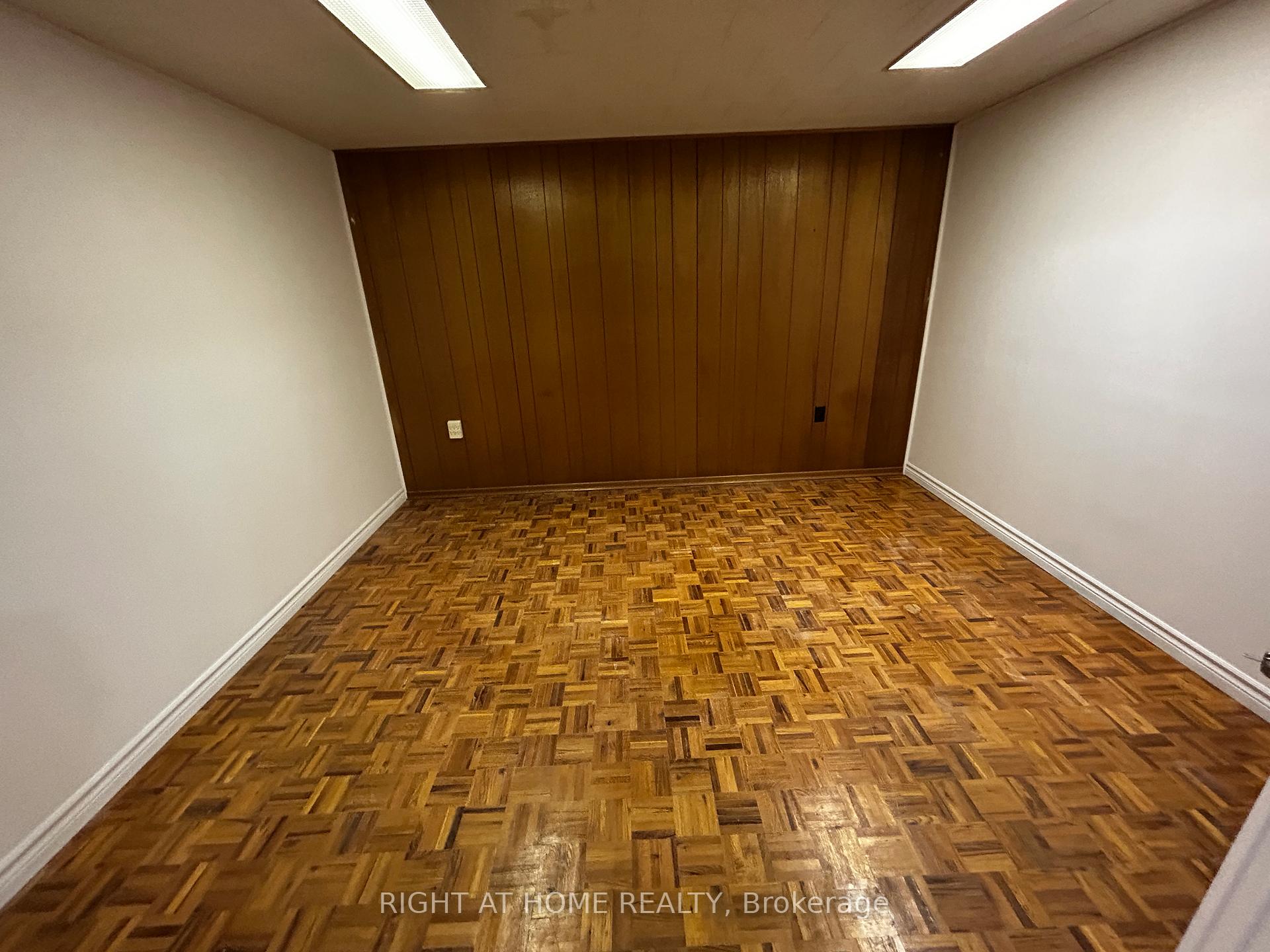 Photo 21 of 106 Belwood Crescent, Kitchener — HOMEH