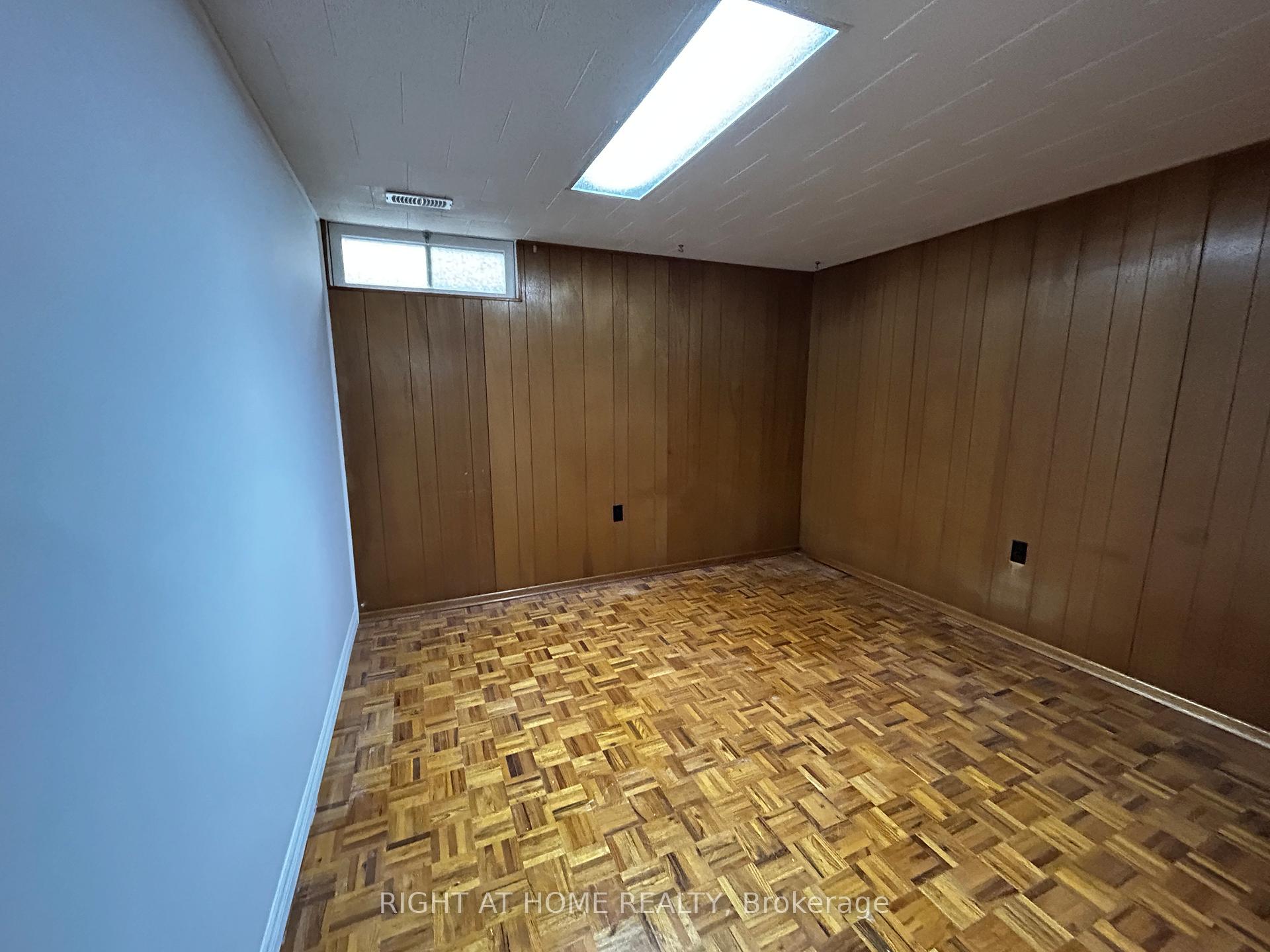 Photo 18 of 106 Belwood Crescent, Kitchener — HOMEH