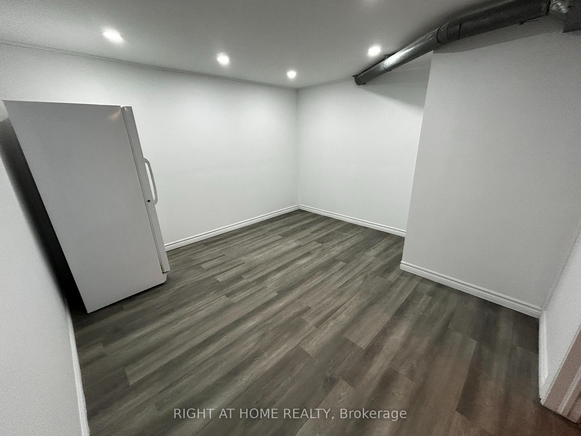 Photo 19 of 106 Belwood Crescent, Kitchener — HOMEH