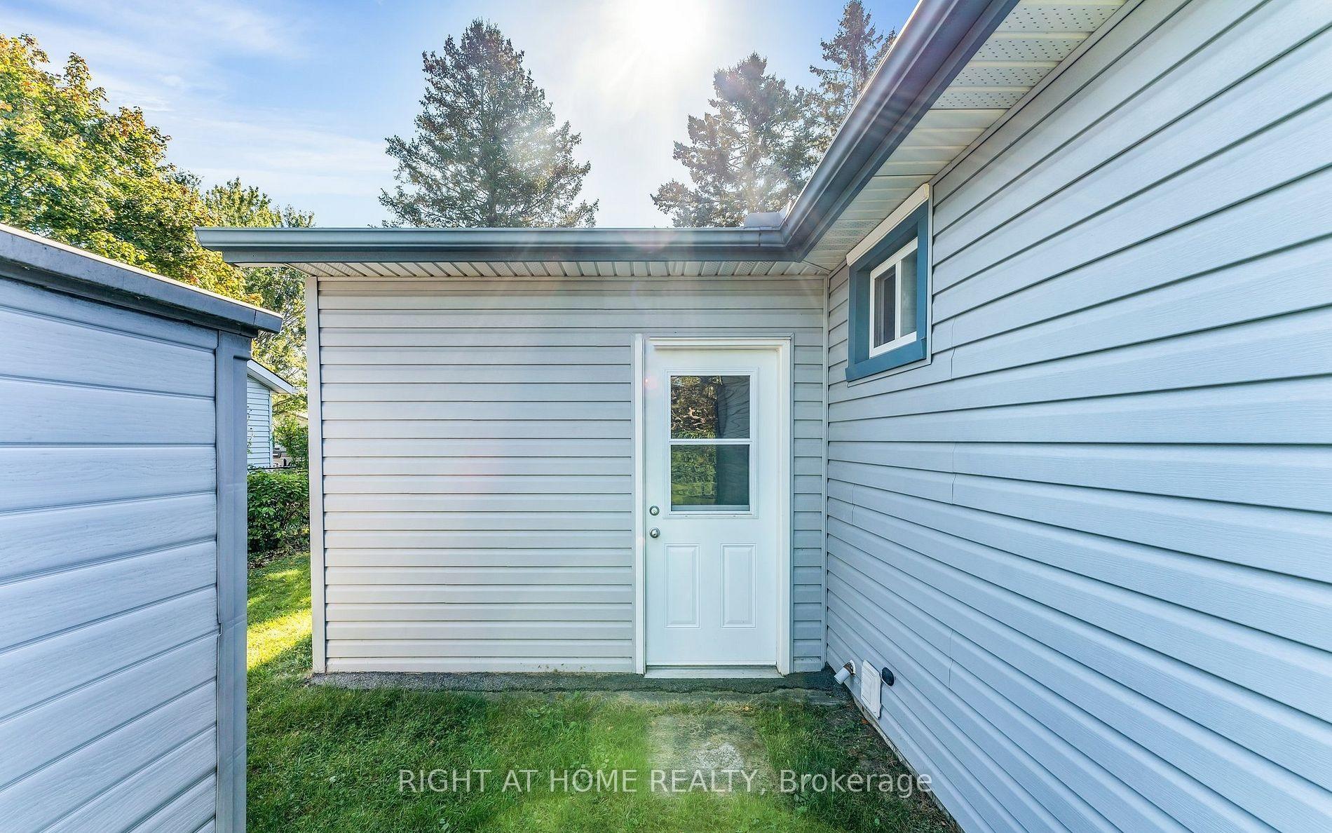 Photo 13 of 106 Belwood Crescent, Kitchener — HOMEH