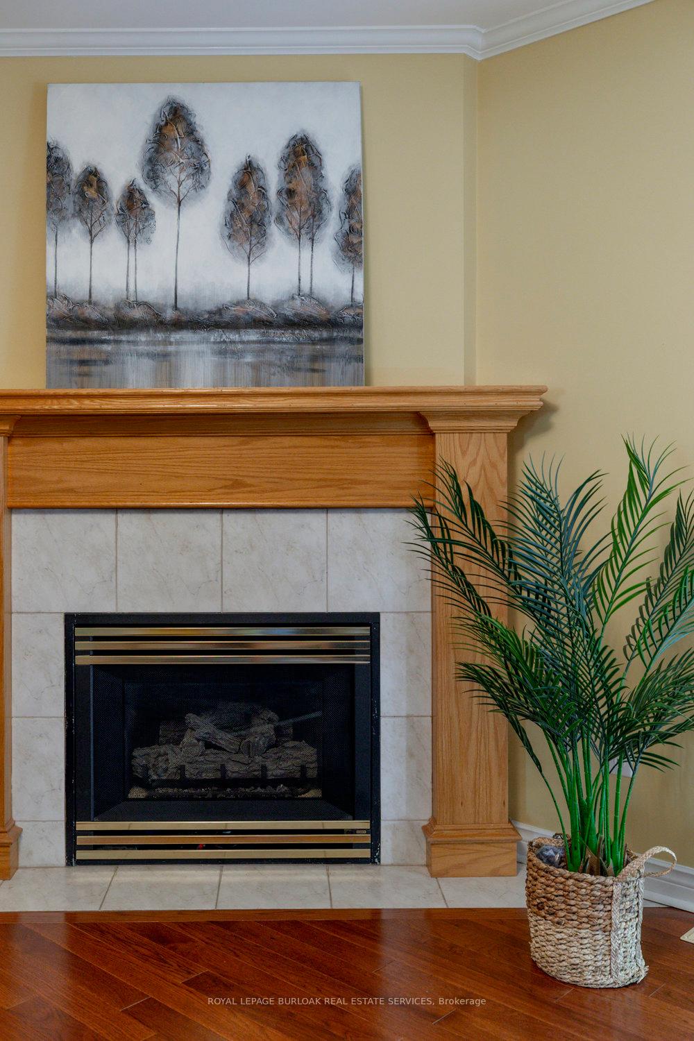 Photo 13 of 1142 Augustus Drive, Burlington, Brant — HOMEH