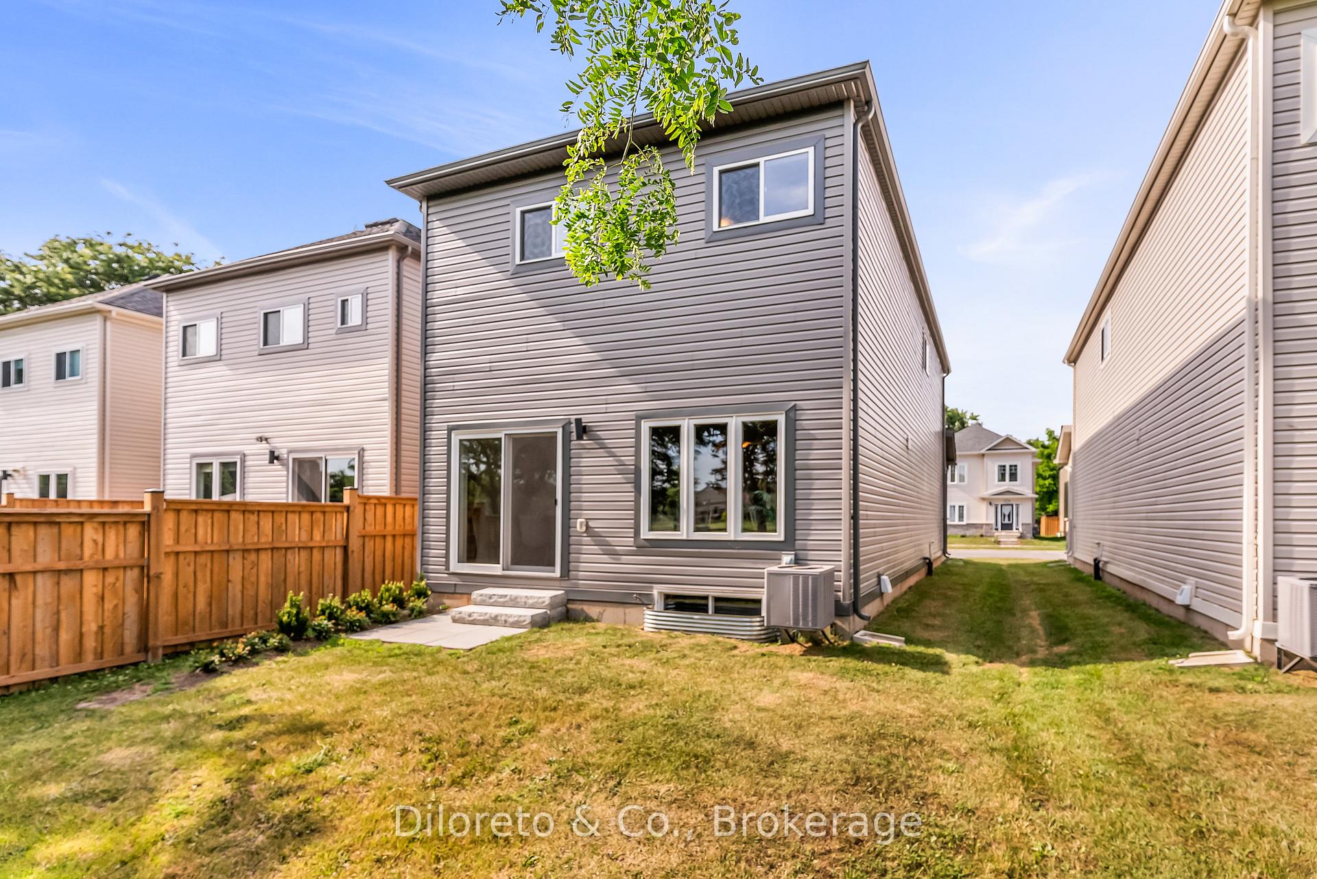 Photo 38 of 31 Bromley Drive, St. Catharines, Port Weller — HOMEH