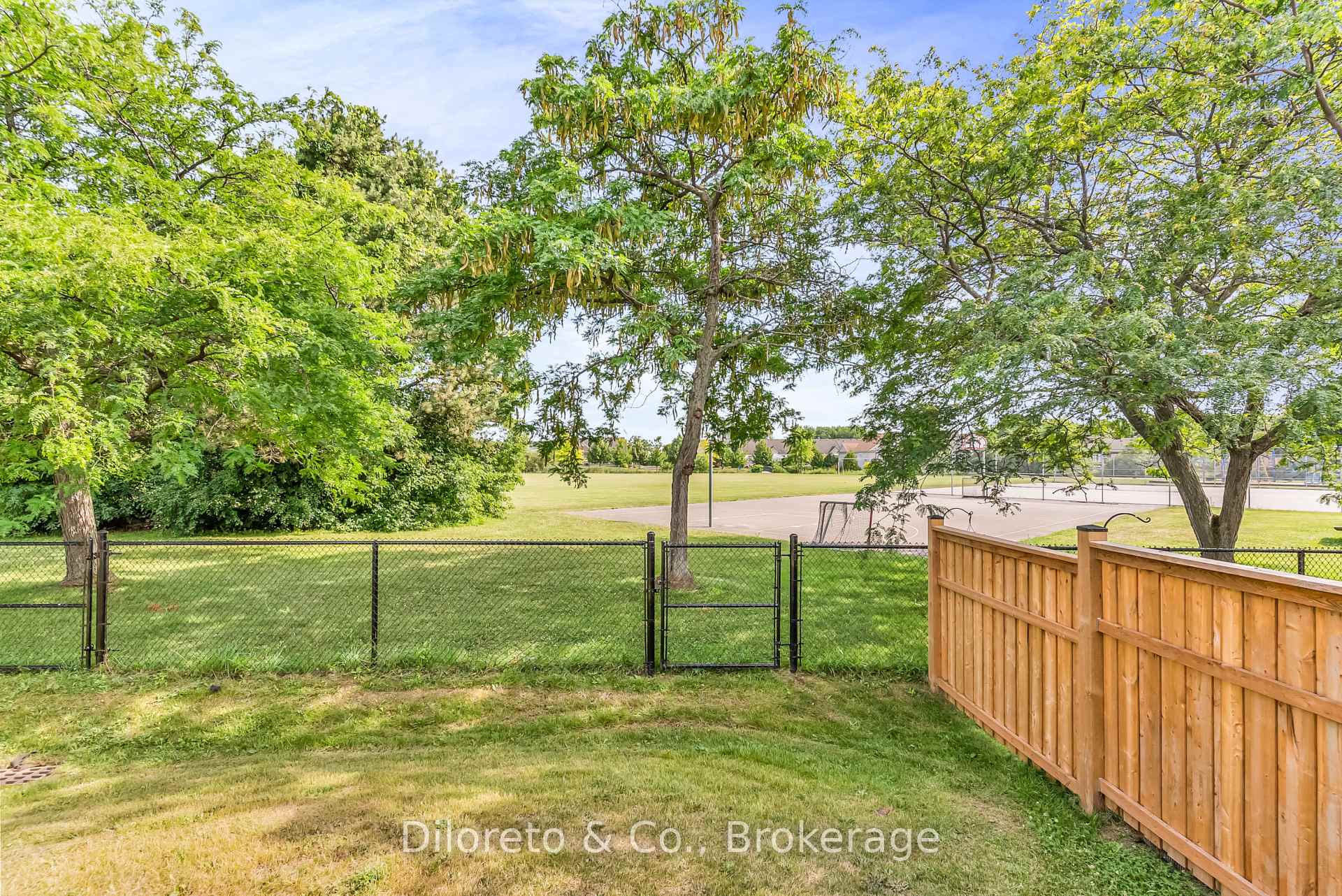 Photo 43 of 31 Bromley Drive, St. Catharines, Port Weller — HOMEH