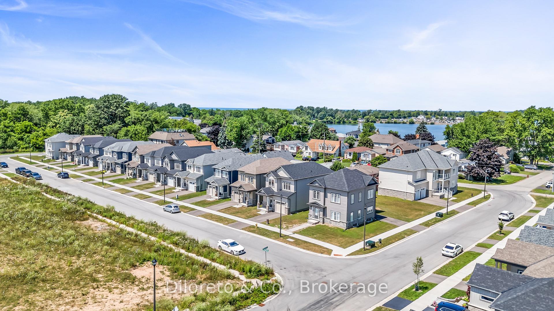 Photo 39 of 31 Bromley Drive, St. Catharines, Port Weller — HOMEH