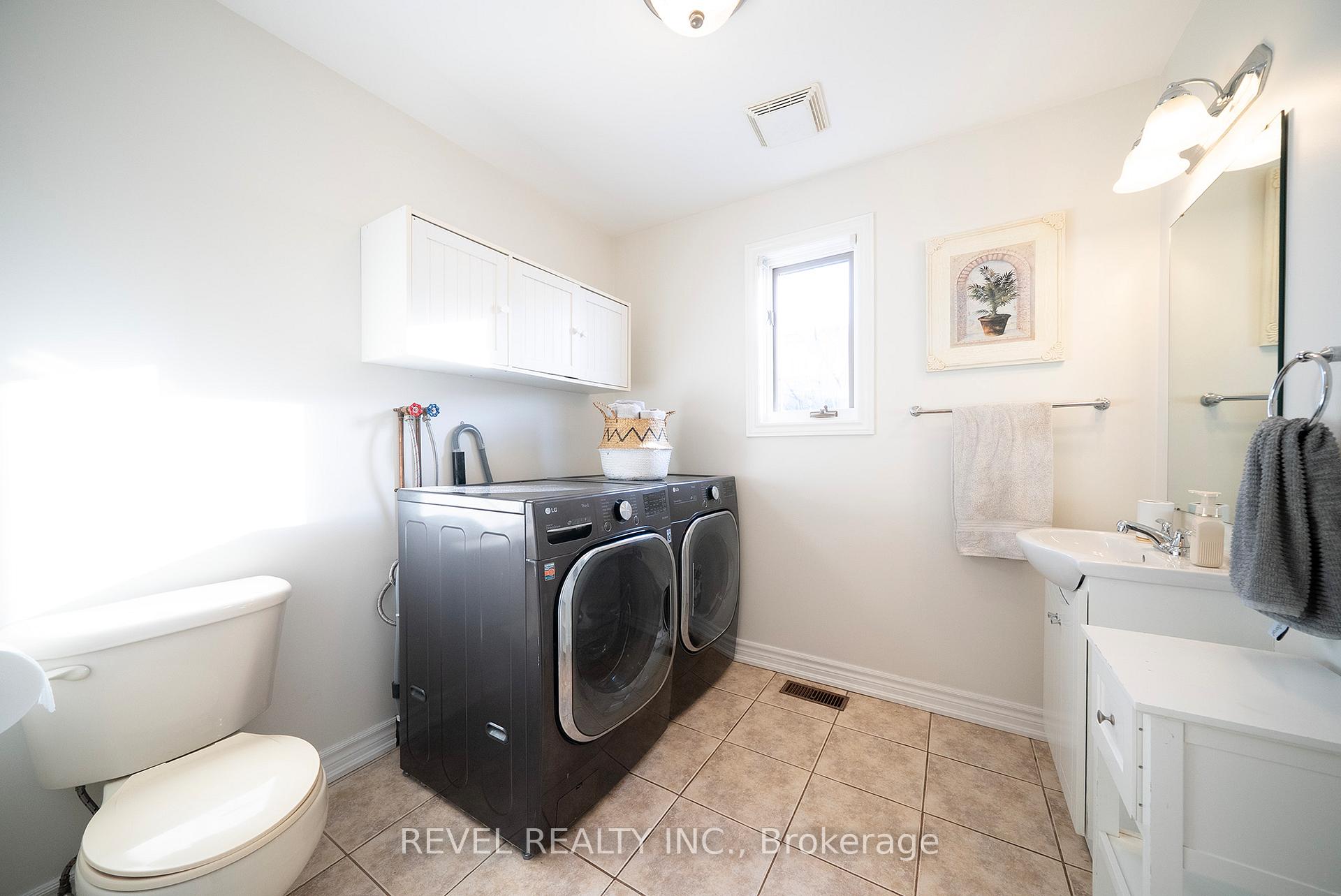 Photo 5 of 38 Davis Street, Haldimand — HOMEH