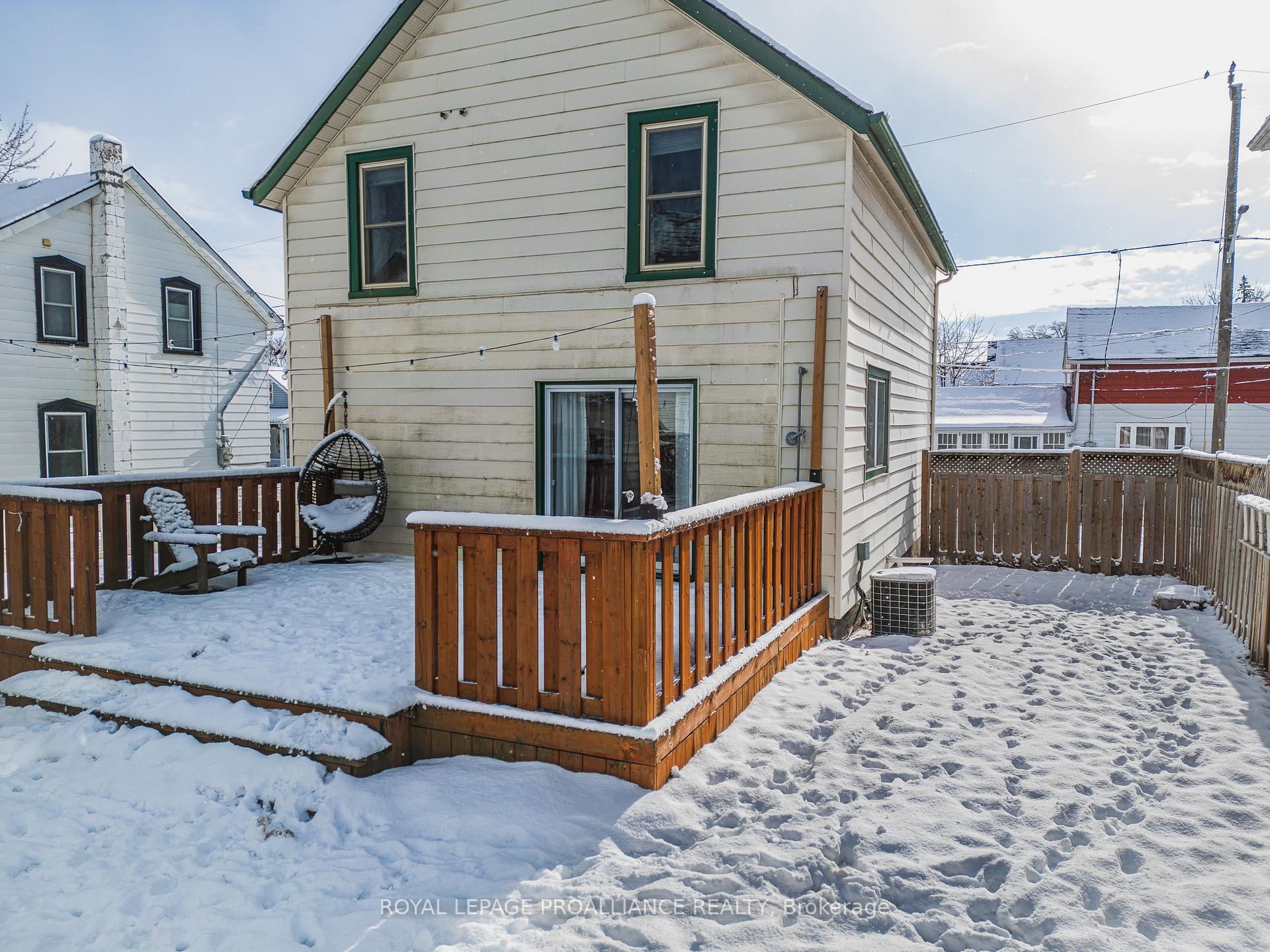 Photo 8 of 36 Henry Street, Belleville, Belleville Ward — HOMEH