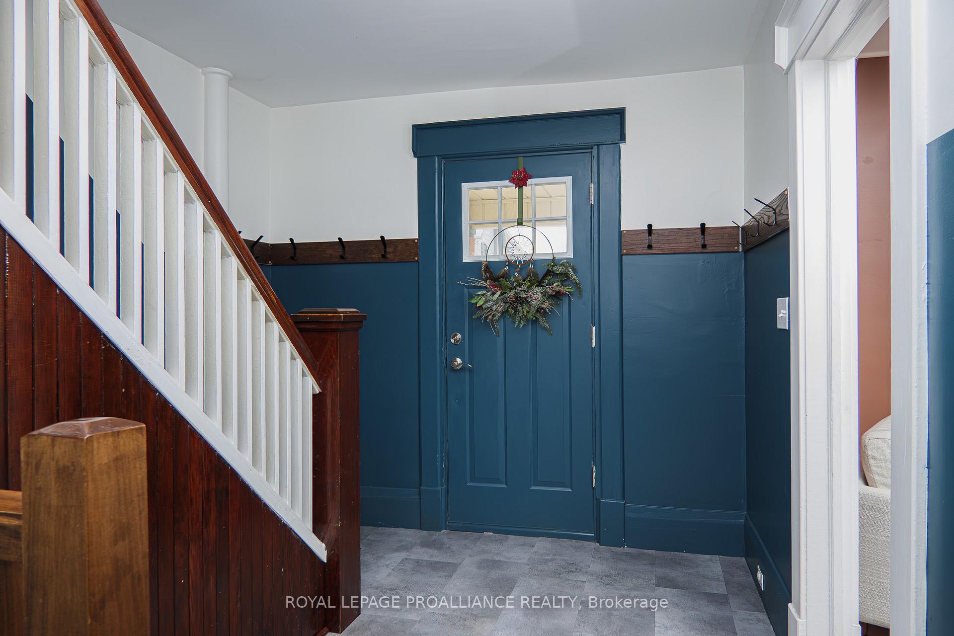 Photo 10 of 36 Henry Street, Belleville, Belleville Ward — HOMEH