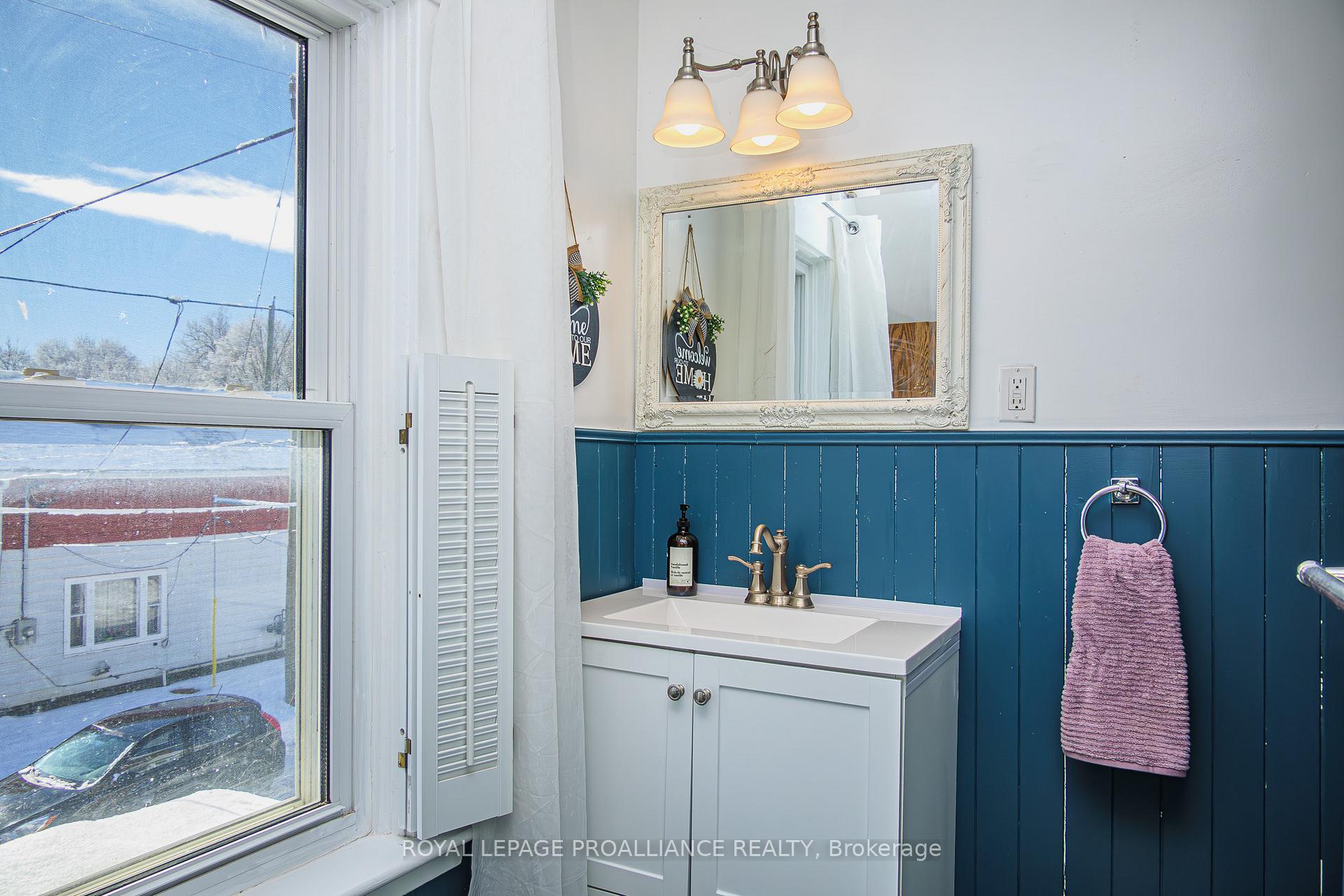 Photo 31 of 36 Henry Street, Belleville, Belleville Ward — HOMEH