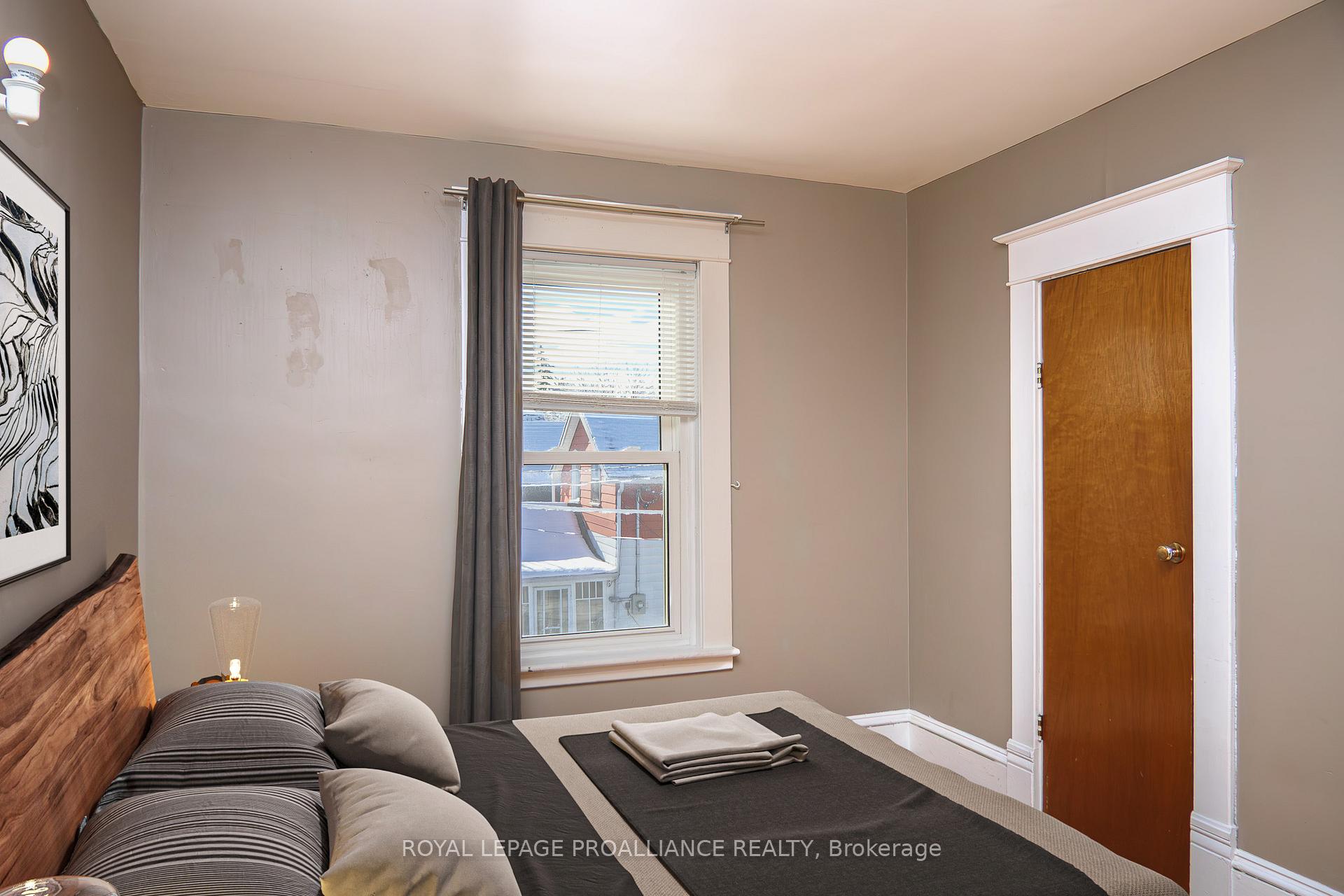 Photo 35 of 36 Henry Street, Belleville, Belleville Ward — HOMEH