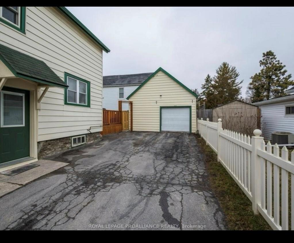 Photo 47 of 36 Henry Street, Belleville, Belleville Ward — HOMEH