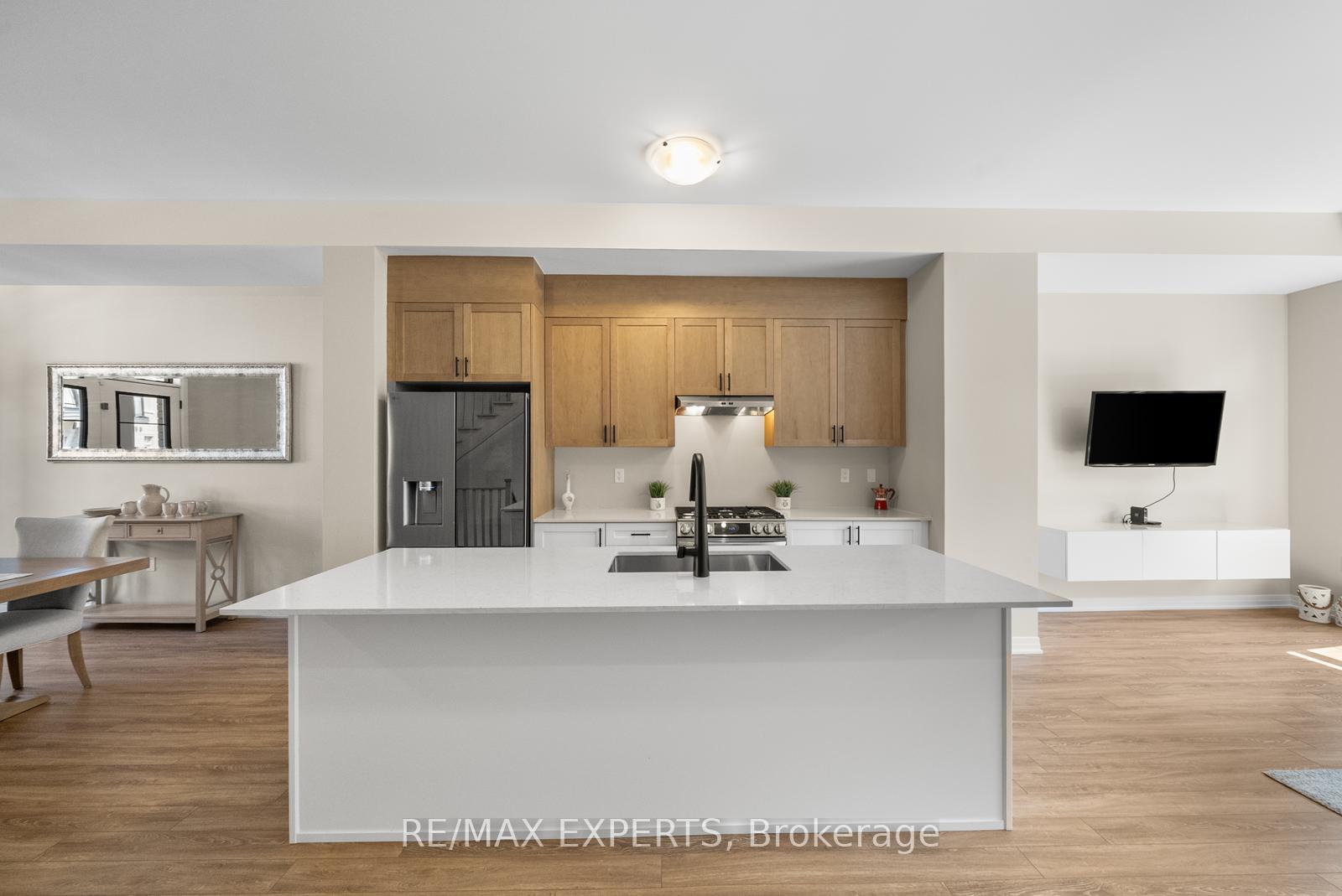 Photo 9 of 91 Archambault Way, Vaughan, Vellore Village — HOMEH