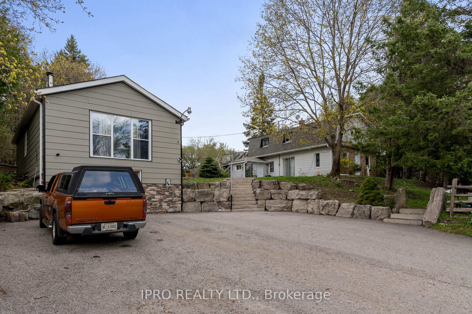 Photo 20 of 45 Wellington 124 Road, Erin — HOMEH
