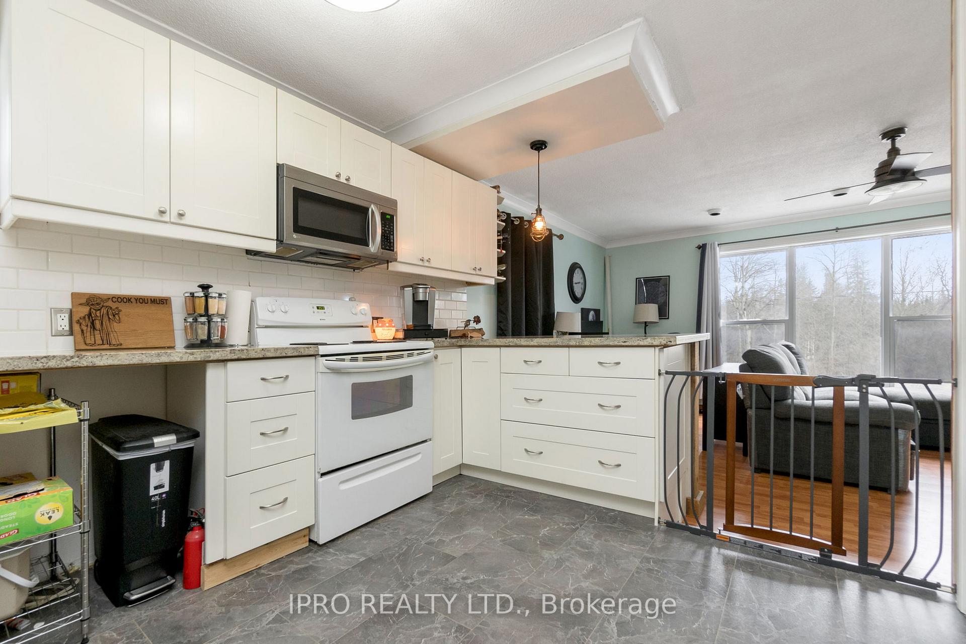 Photo 25 of 45 Wellington 124 Road, Erin — HOMEH