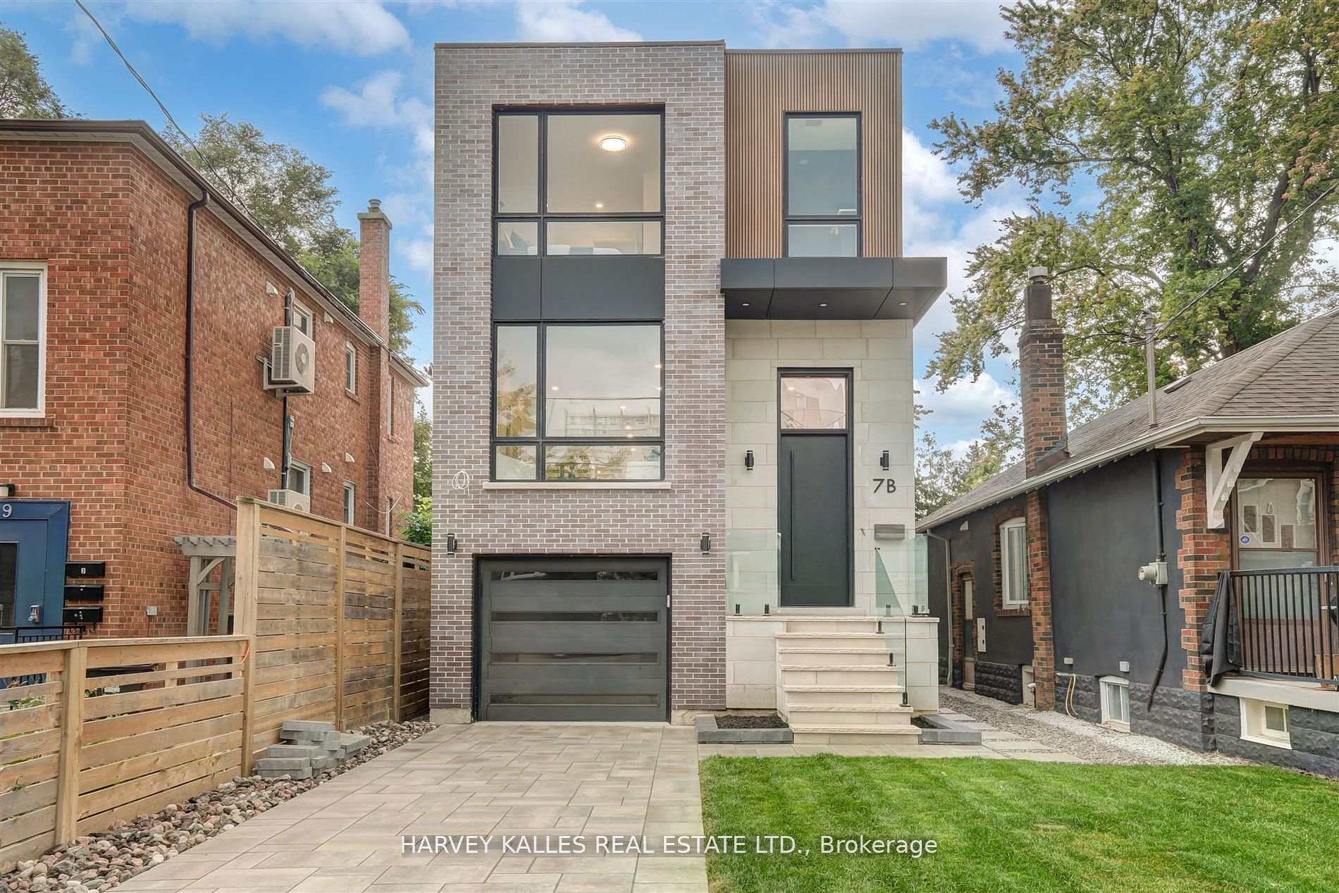 Front of 7B Bracebridge Avenue