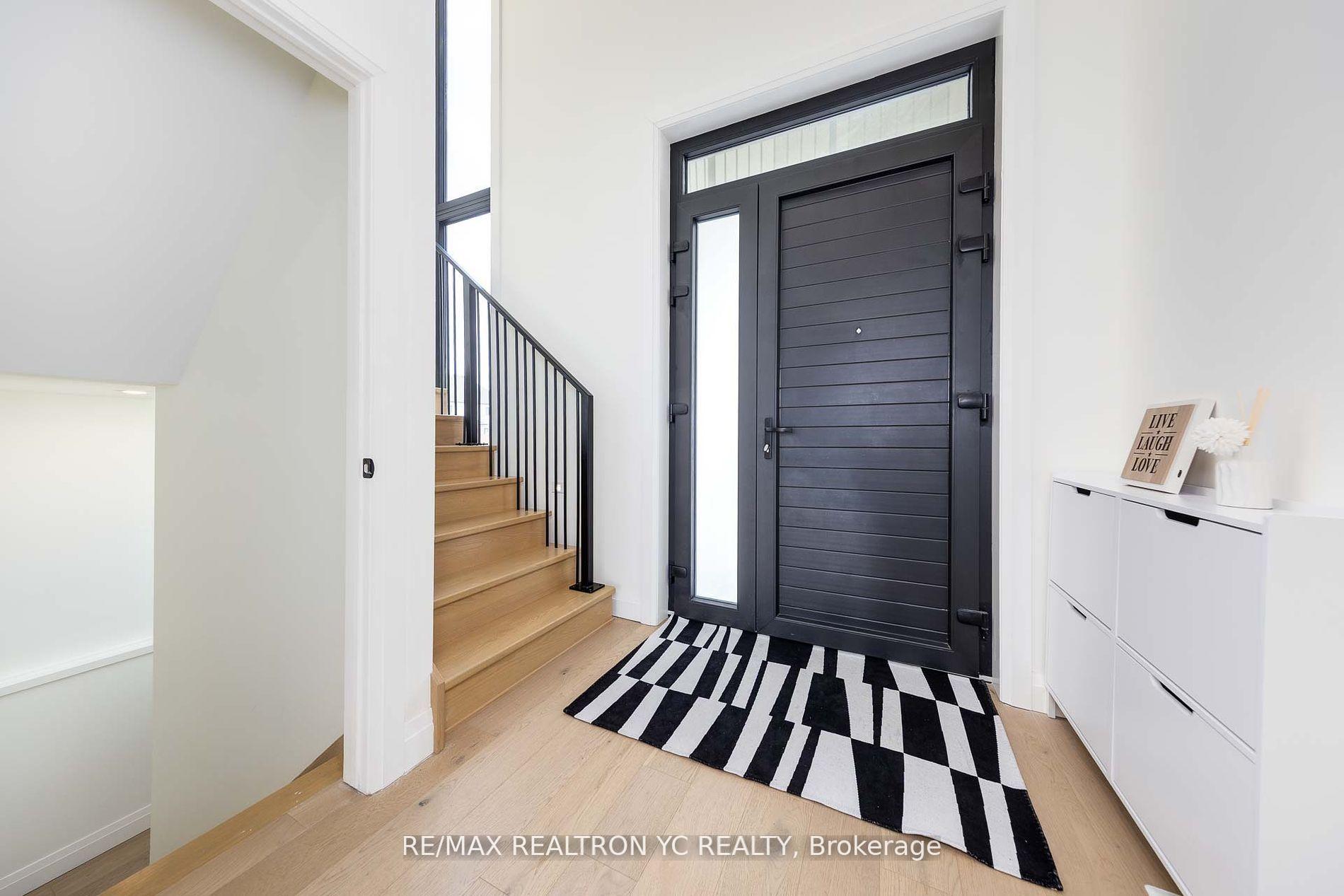 Photo 3 of 7250 Silver Creek Circle, London, South V — HOMEH