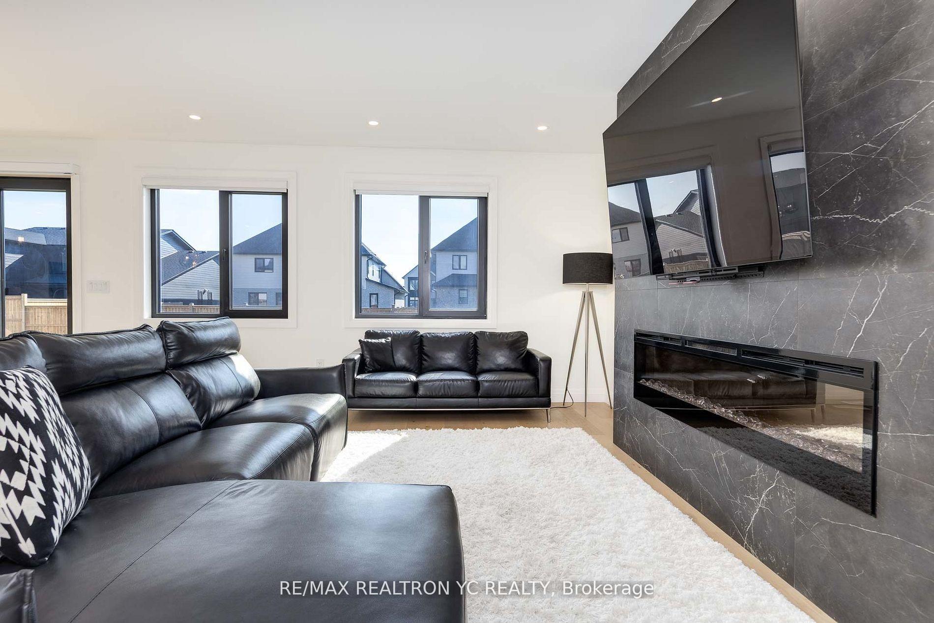 Photo 10 of 7250 Silver Creek Circle, London, South V — HOMEH