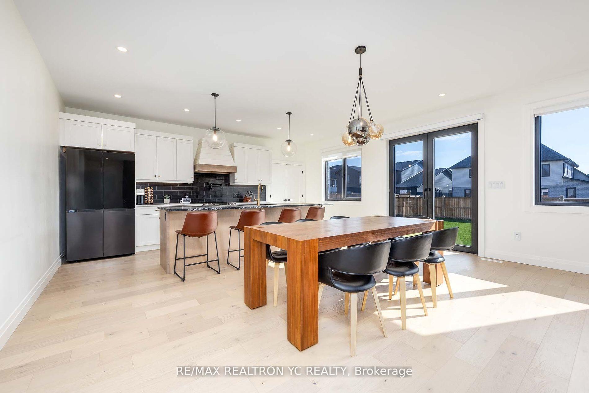 Photo 14 of 7250 Silver Creek Circle, London, South V — HOMEH