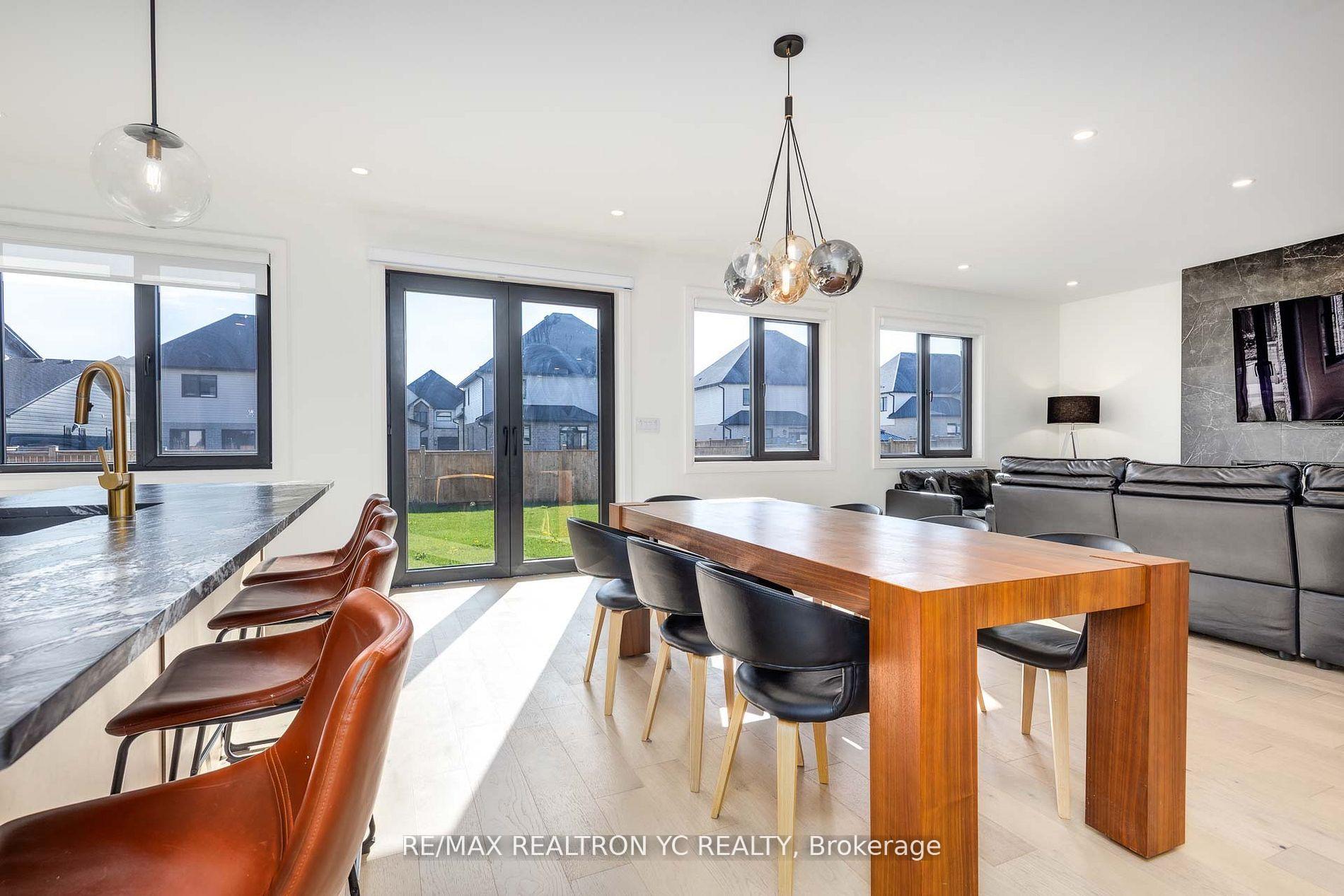 Photo 9 of 7250 Silver Creek Circle, London, South V — HOMEH