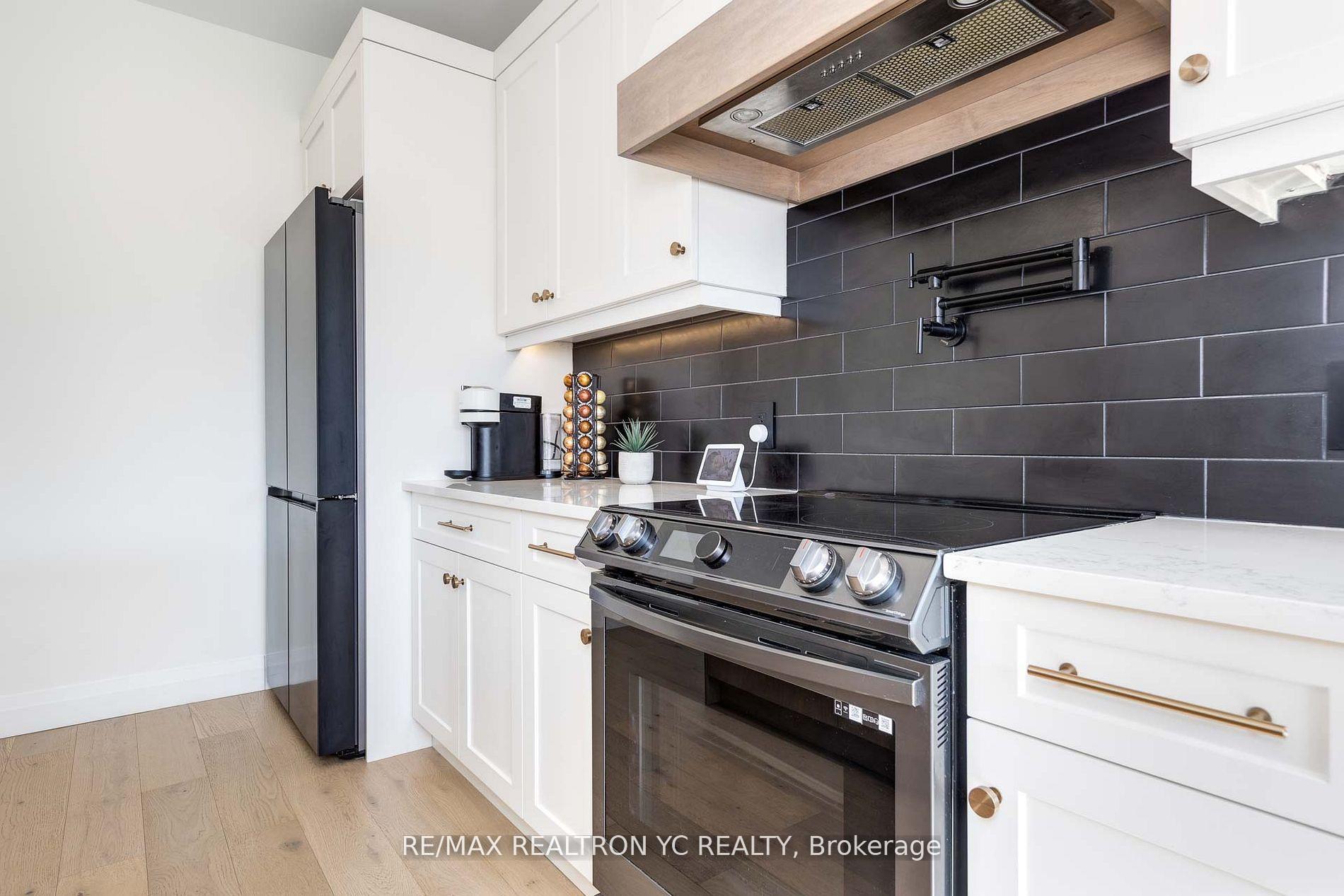 Photo 33 of 7250 Silver Creek Circle, London, South V — HOMEH