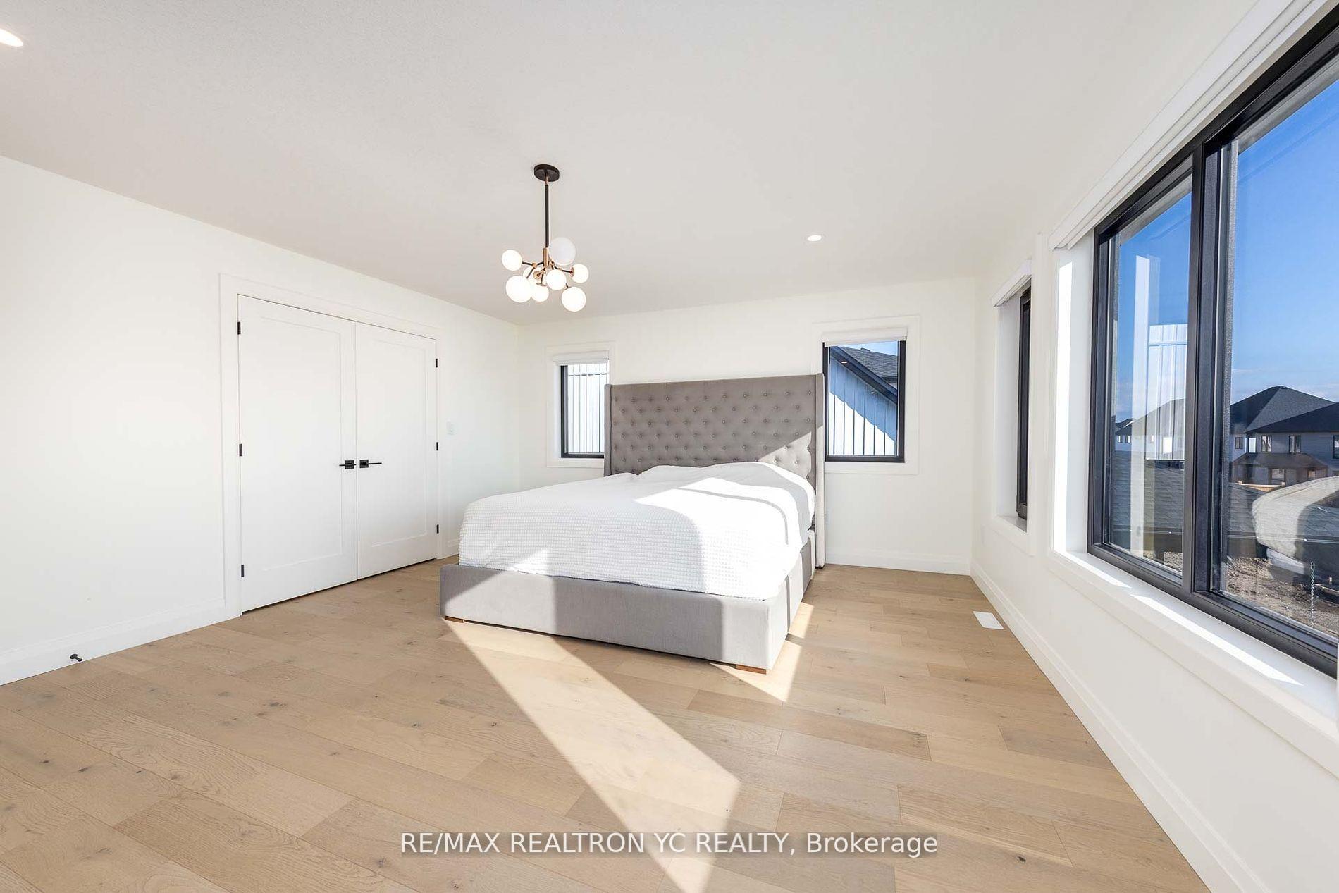 Photo 37 of 7250 Silver Creek Circle, London, South V — HOMEH