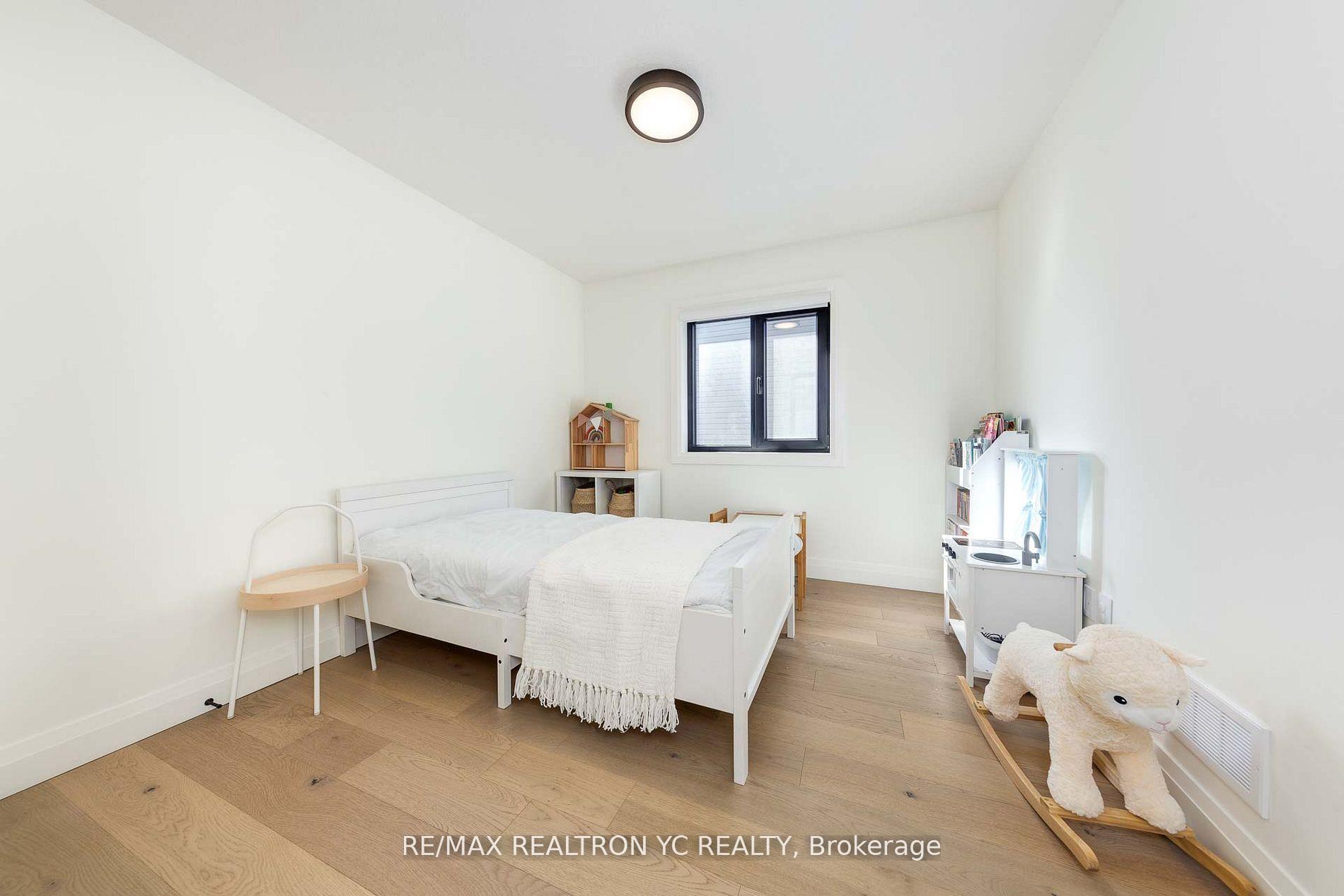 Photo 28 of 7250 Silver Creek Circle, London, South V — HOMEH