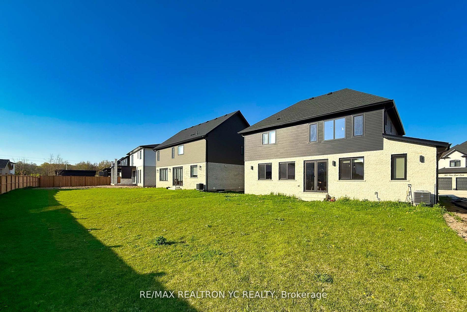 Photo 24 of 7250 Silver Creek Circle, London, South V — HOMEH