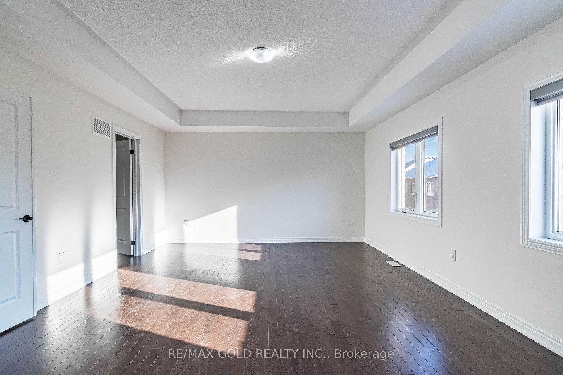 Photo 13 of 97 Benhurst Crescent, Brampton, Northwest Brampton — HOMEH