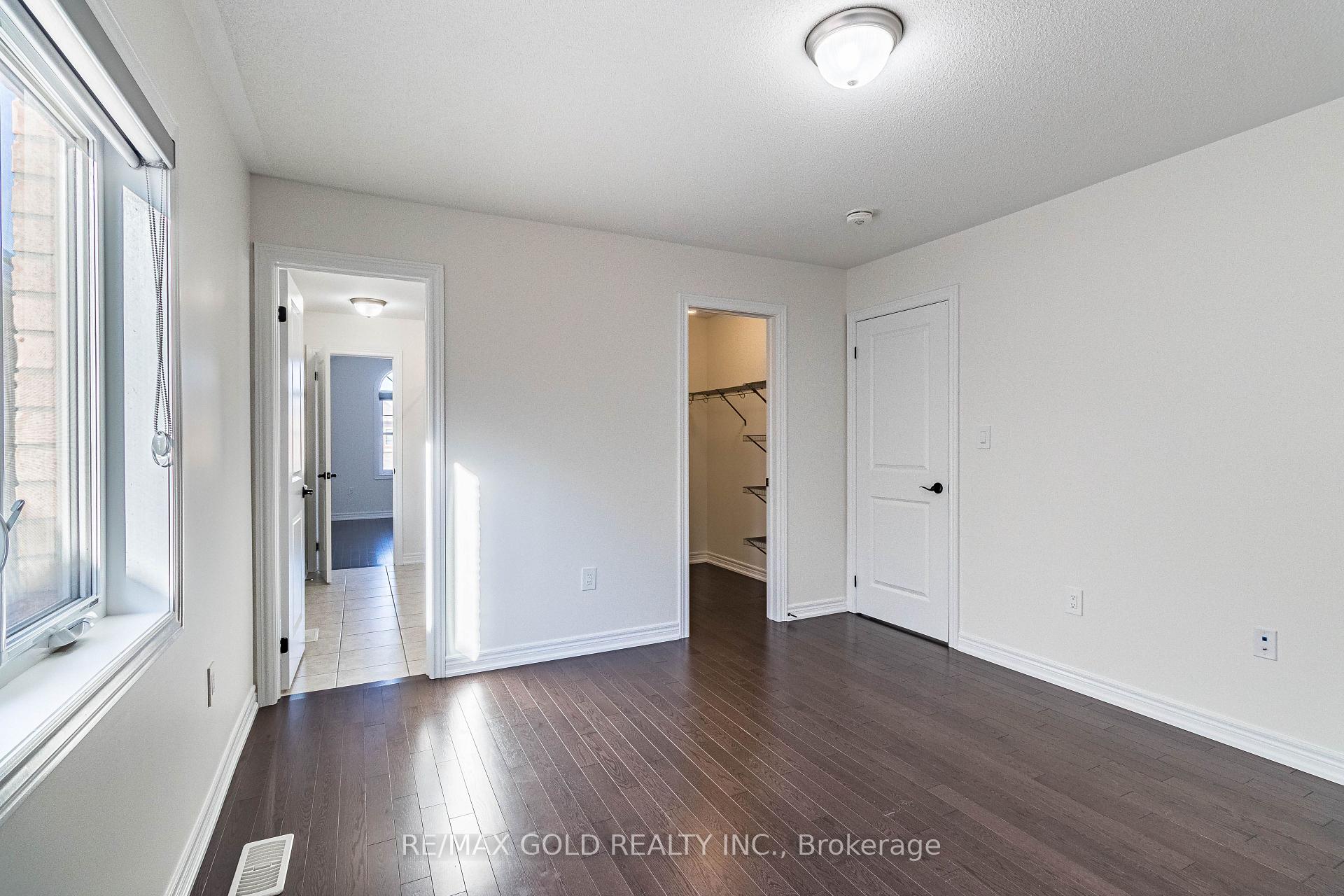 Photo 28 of 97 Benhurst Crescent, Brampton, Northwest Brampton — HOMEH