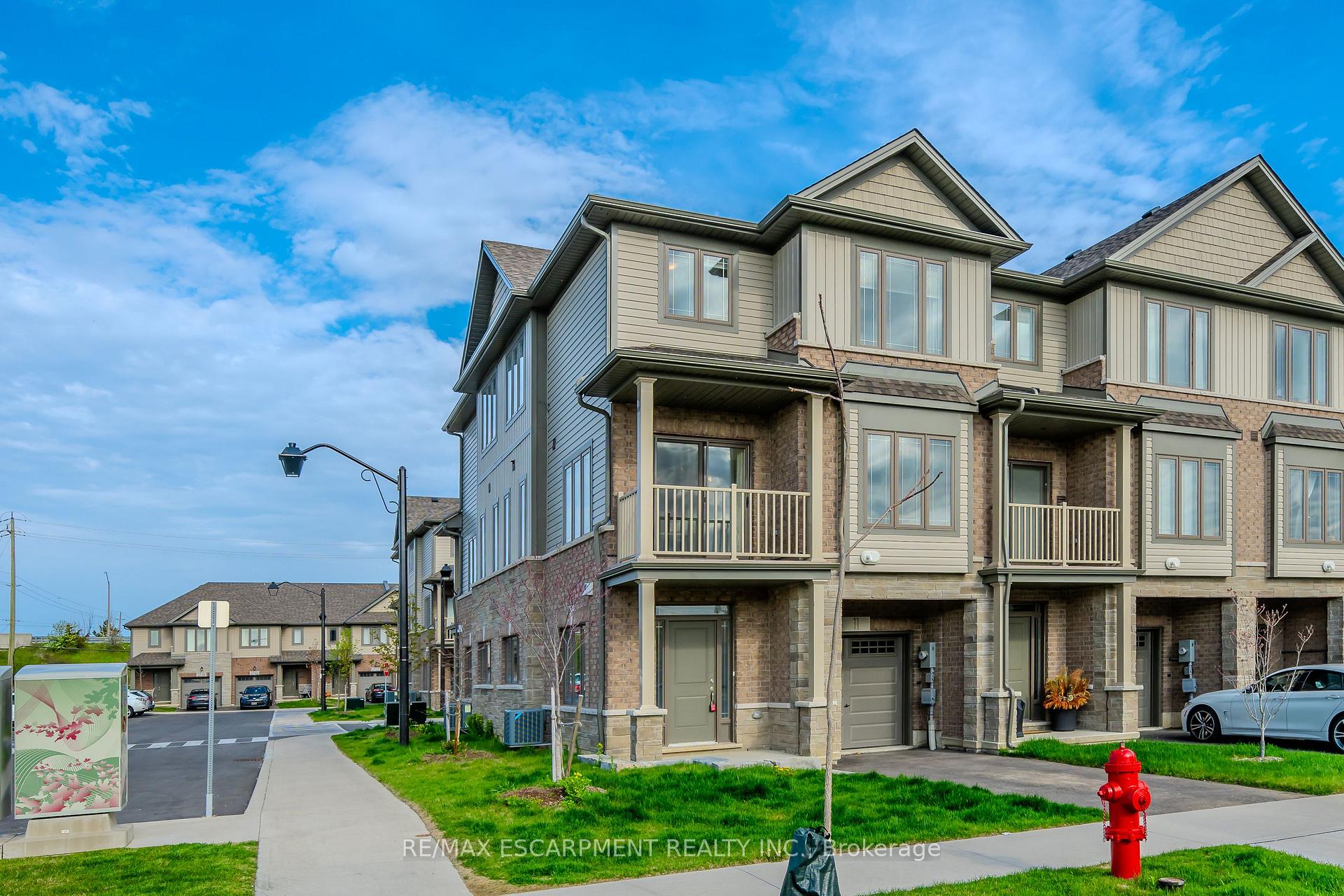 Photo 6 of 11 Rachel Drive, Hamilton, Stoney Creek — HOMEH