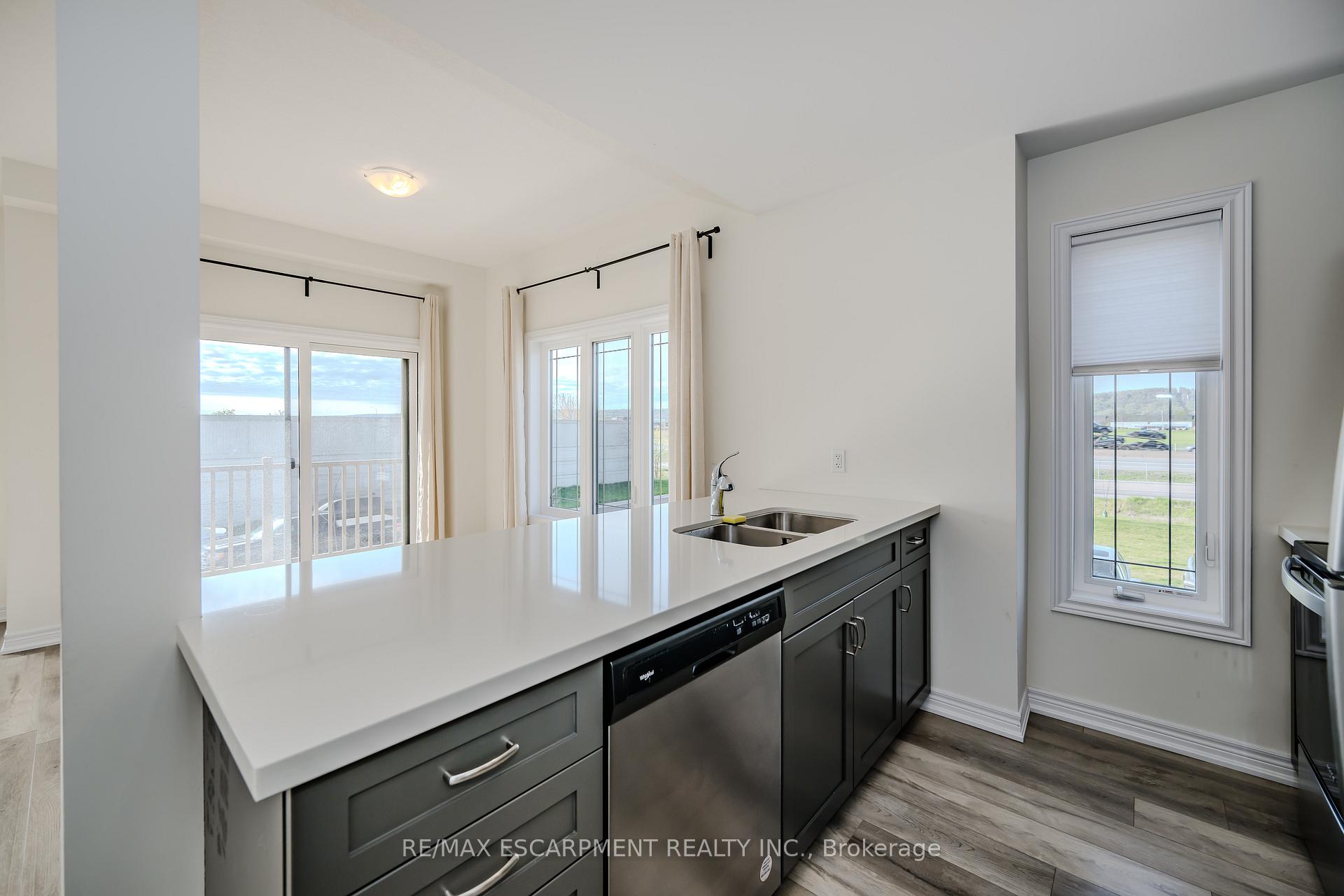 Photo 11 of 11 Rachel Drive, Hamilton, Stoney Creek — HOMEH