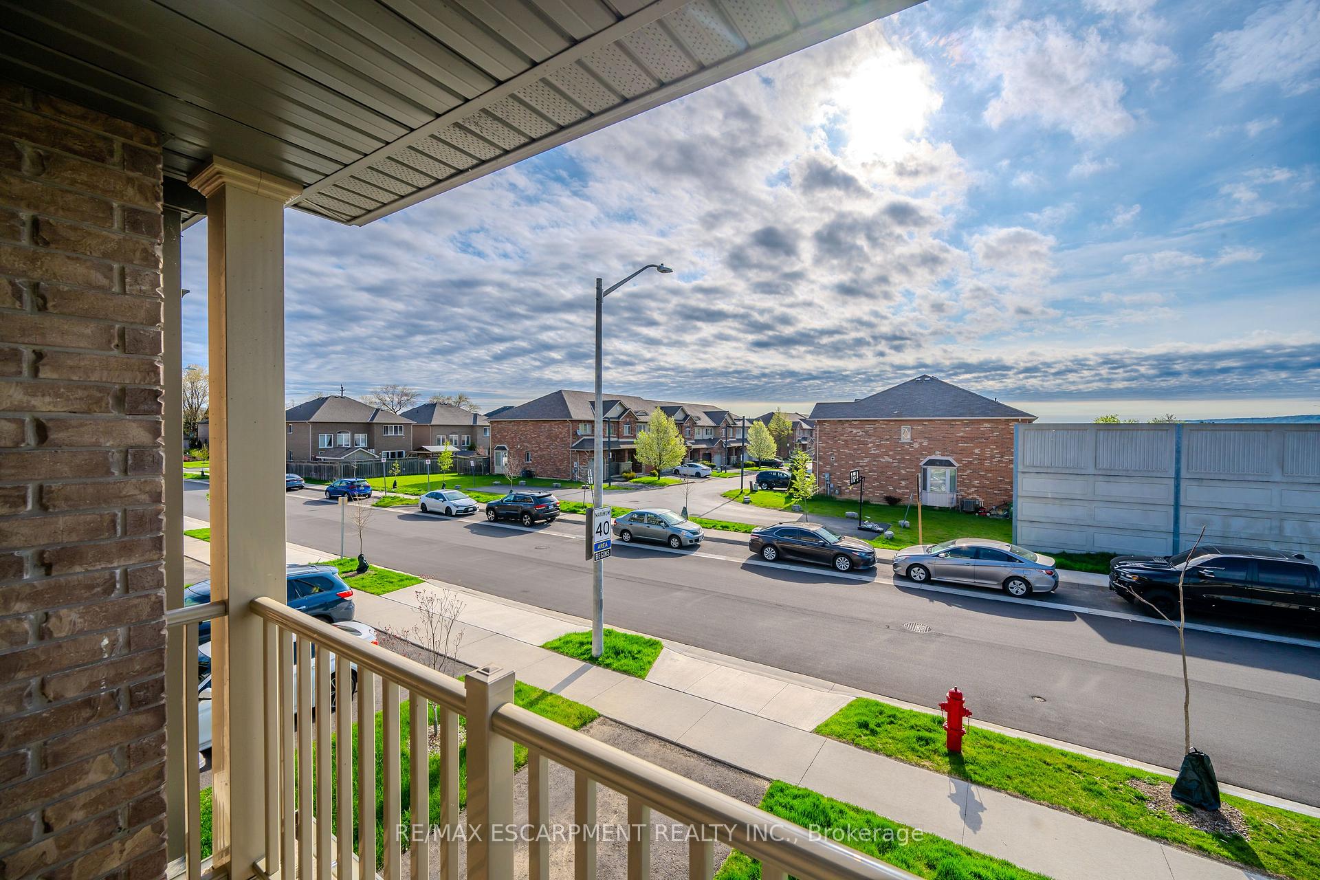 Photo 17 of 11 Rachel Drive, Hamilton, Stoney Creek — HOMEH