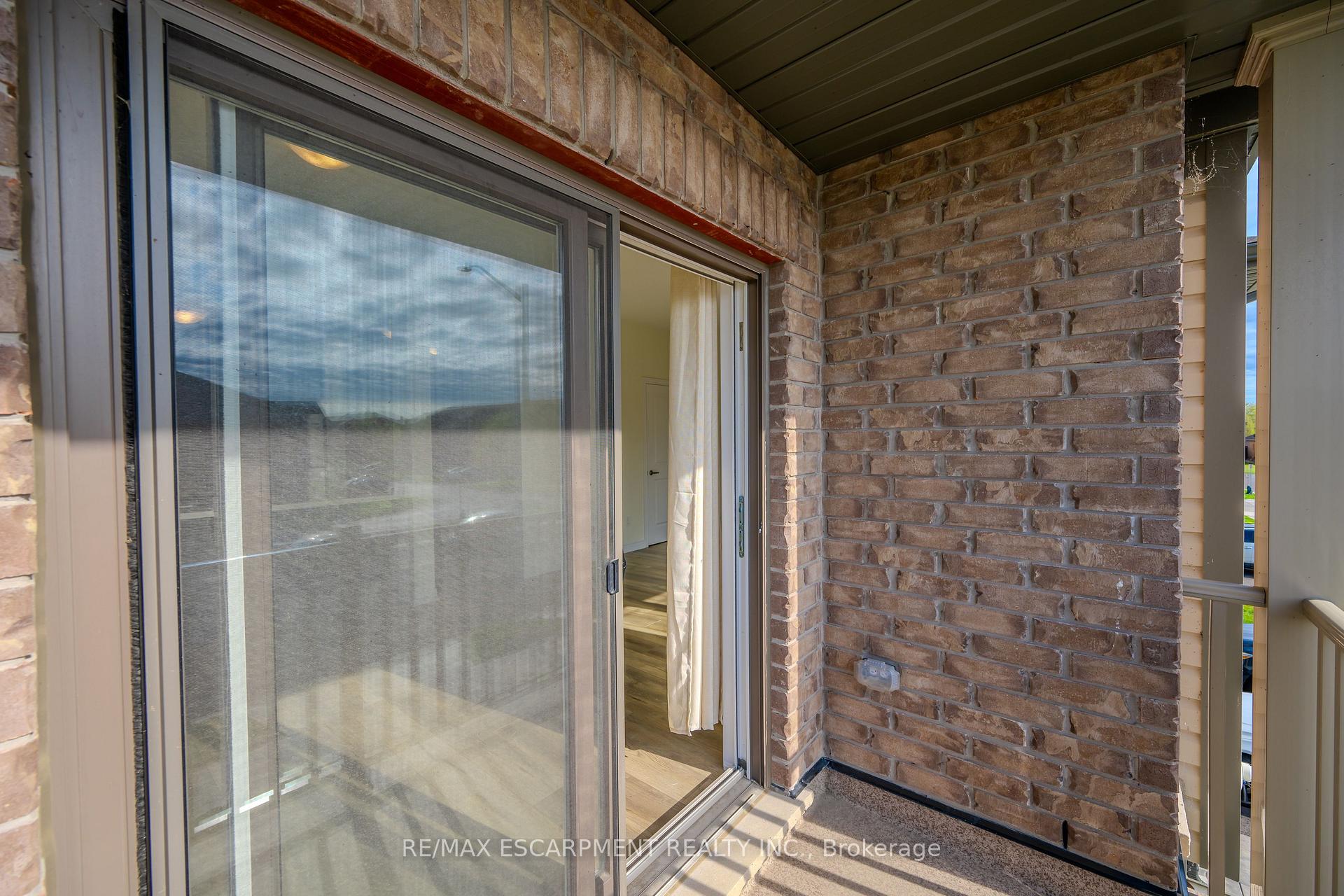 Photo 22 of 11 Rachel Drive, Hamilton, Stoney Creek — HOMEH