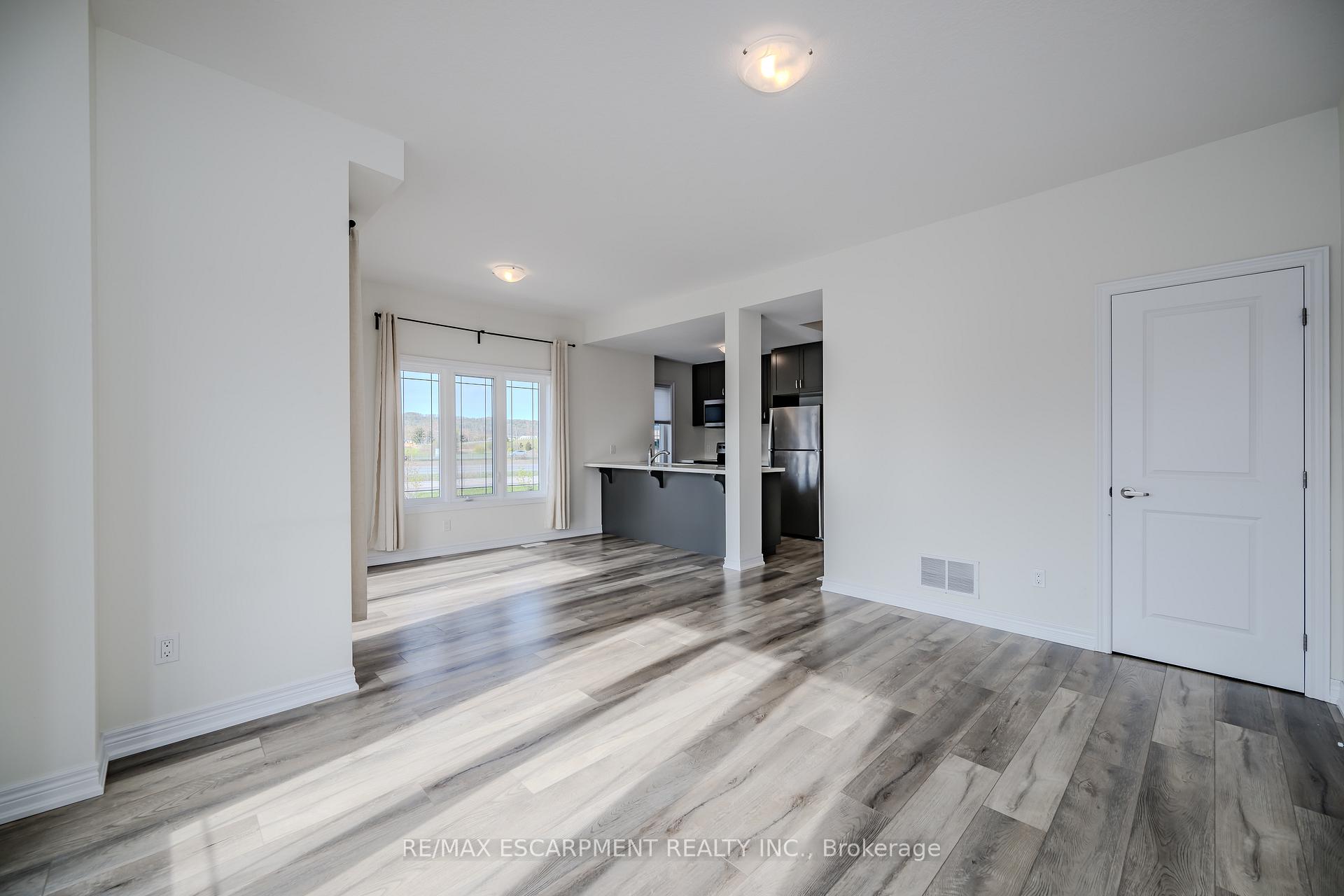 Photo 21 of 11 Rachel Drive, Hamilton, Stoney Creek — HOMEH
