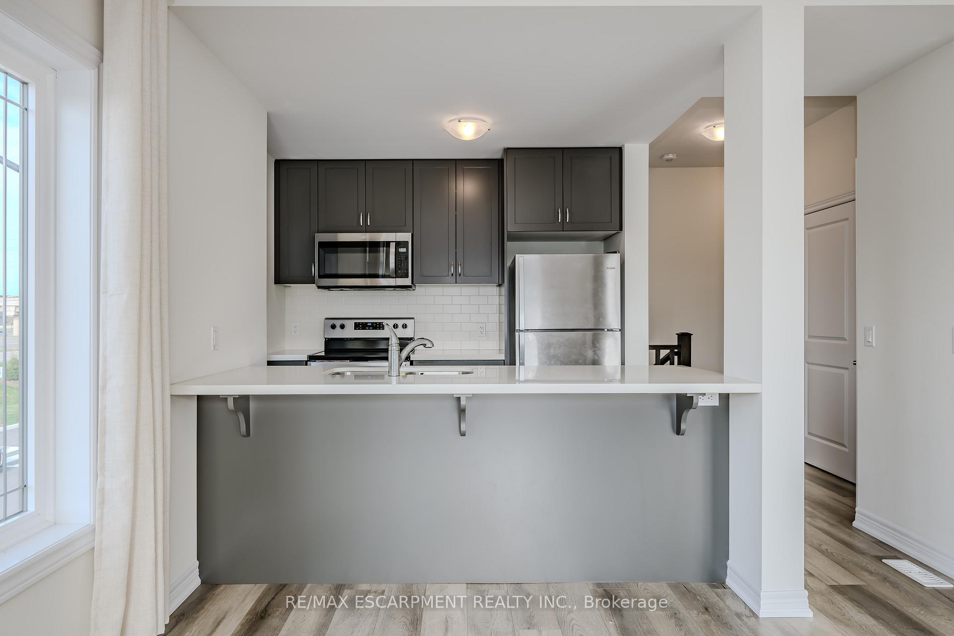 Photo 23 of 11 Rachel Drive, Hamilton, Stoney Creek — HOMEH